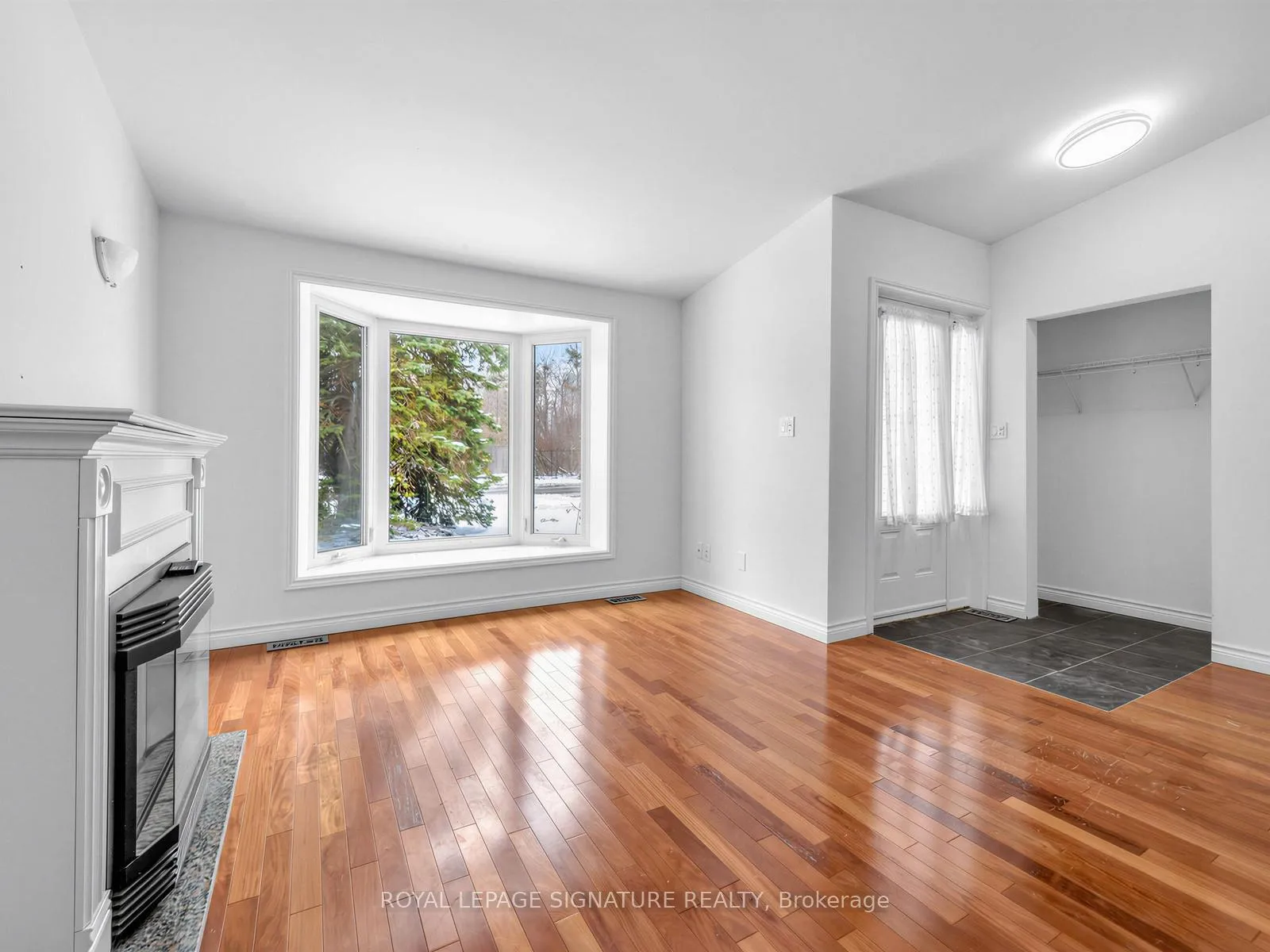 Photo 7 of 284 Guildwood Parkway, Scarborough, Guildwood — HOMEH