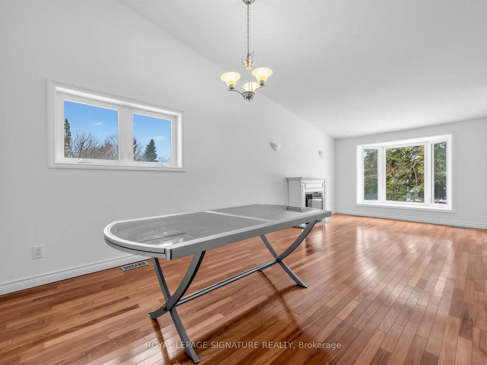 Photo 11 of 284 Guildwood Parkway, Scarborough, Guildwood — HOMEH
