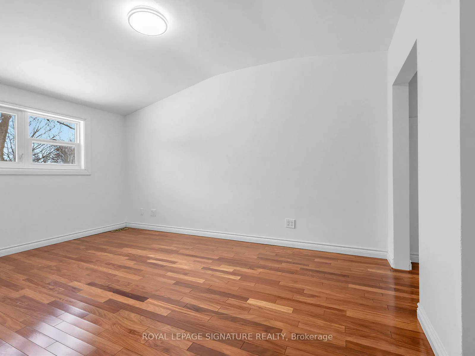 Photo 15 of 284 Guildwood Parkway, Scarborough, Guildwood — HOMEH