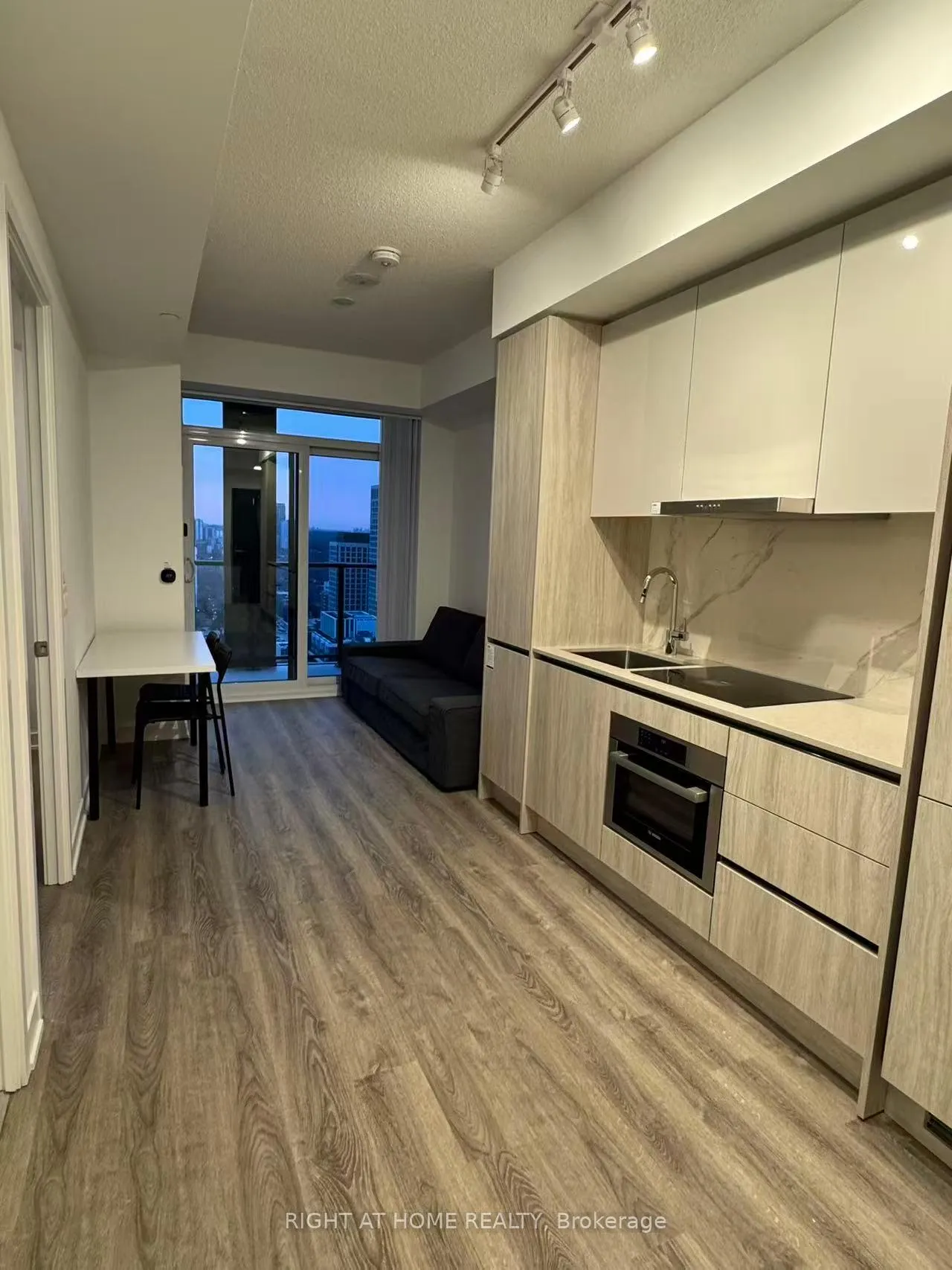 Photo 5 of Unit 3601, 180 Front Street E, Toronto, Moss Park — HOMEH