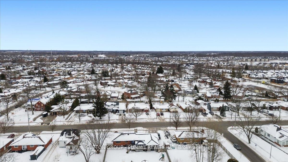 Photo 10 of 22 Oak Street, Welland, Prince Charles — HOMEH