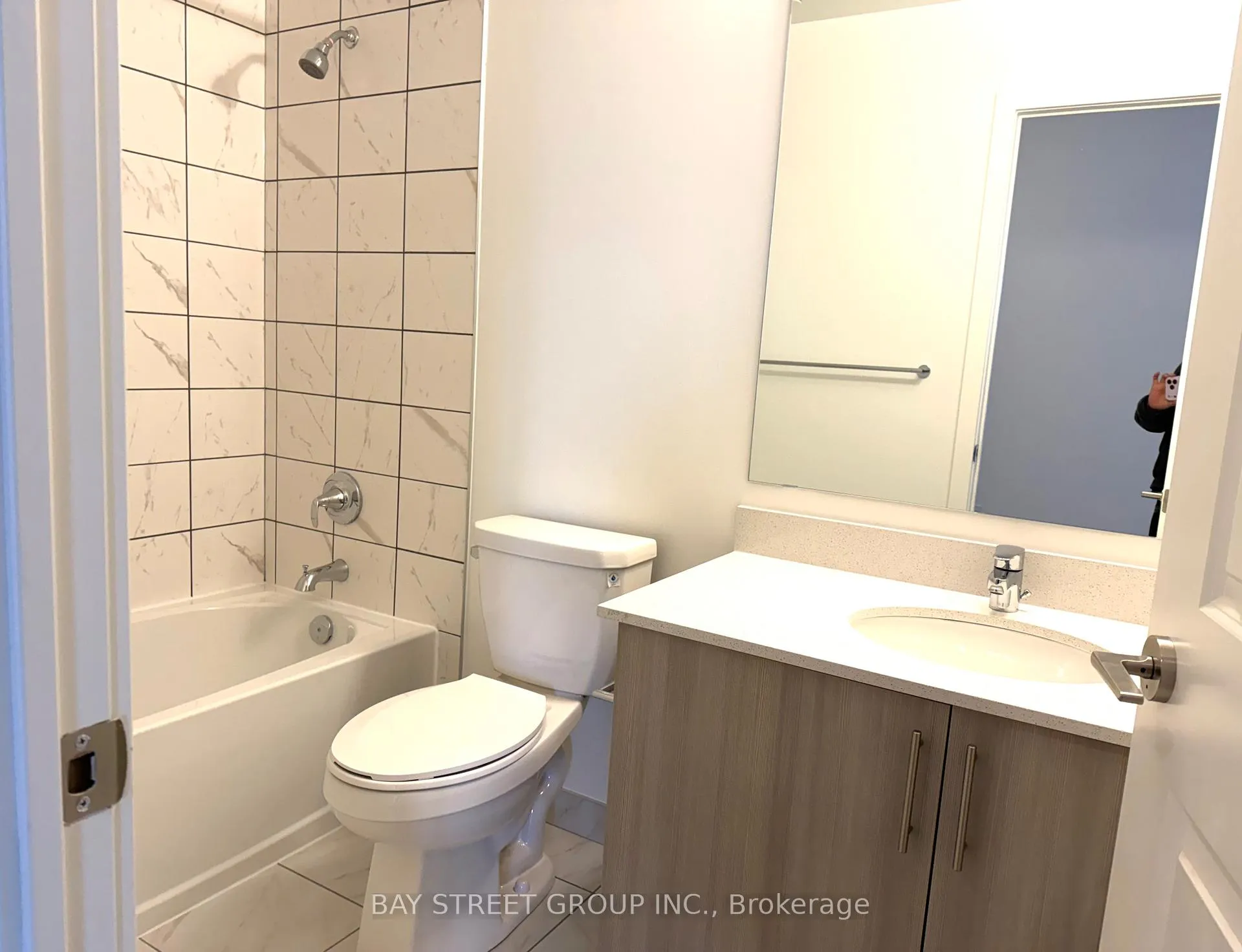Photo 14 of Unit 211, 1010 Sandy Beach Road, Pickering, Bay Ridges — HOMEH