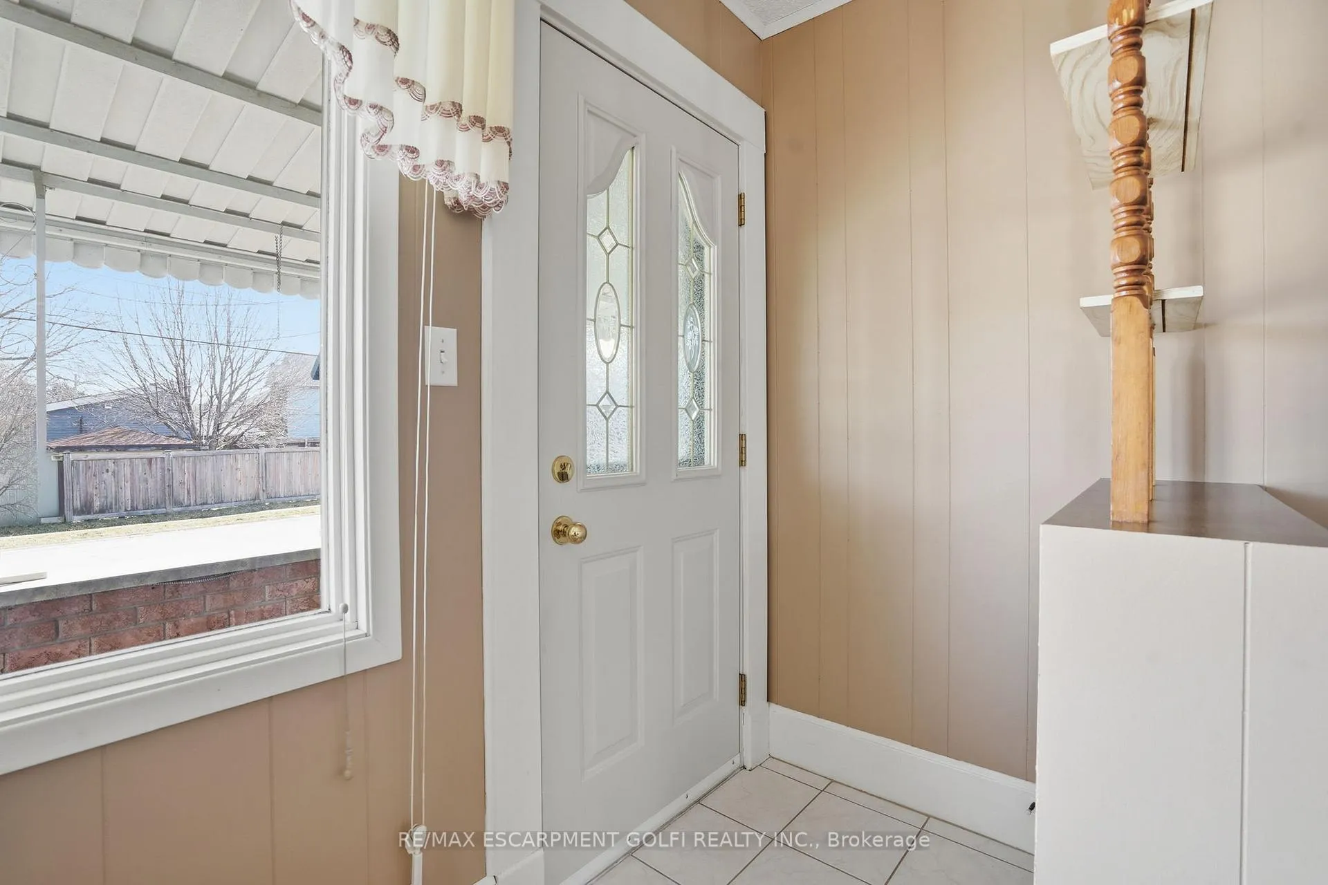 Photo 3 of 4867 Sixth Avenue, Niagara Falls, Cherrywood — HOMEH