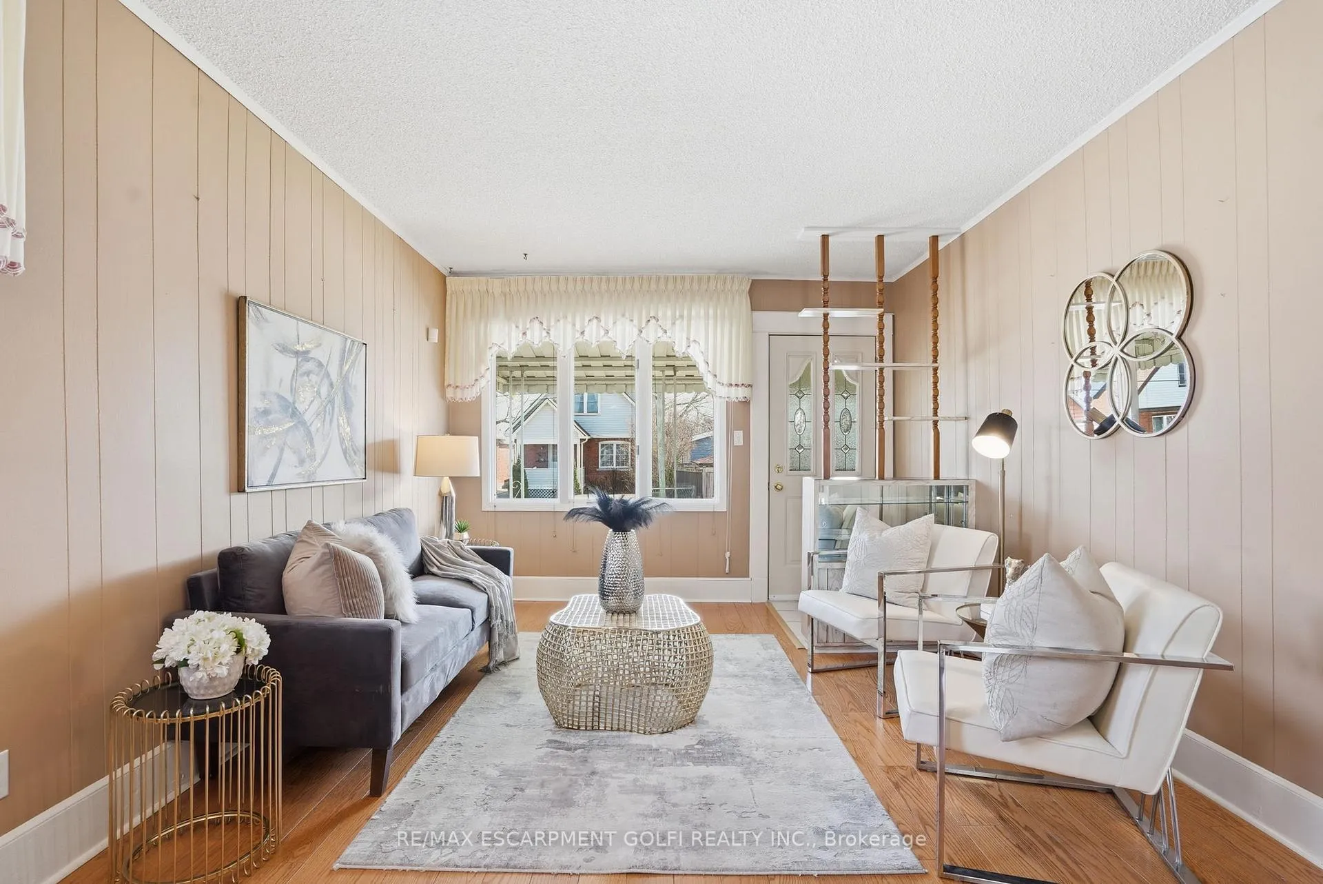 Photo 5 of 4867 Sixth Avenue, Niagara Falls, Cherrywood — HOMEH