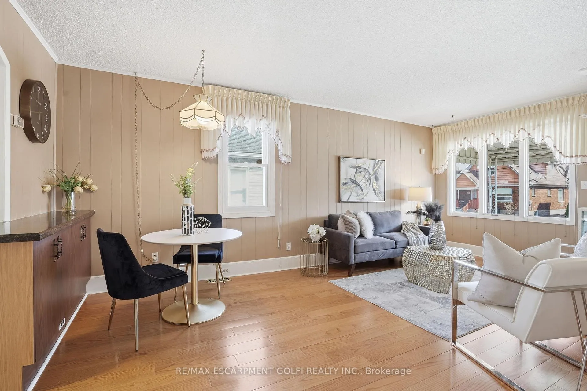 Photo 6 of 4867 Sixth Avenue, Niagara Falls, Cherrywood — HOMEH