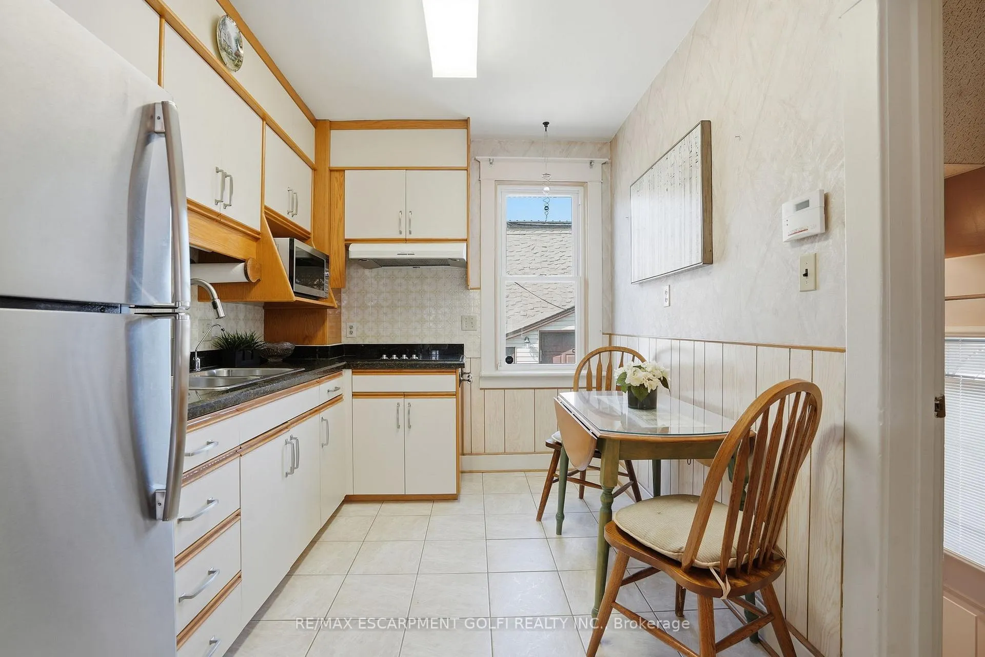 Photo 7 of 4867 Sixth Avenue, Niagara Falls, Cherrywood — HOMEH