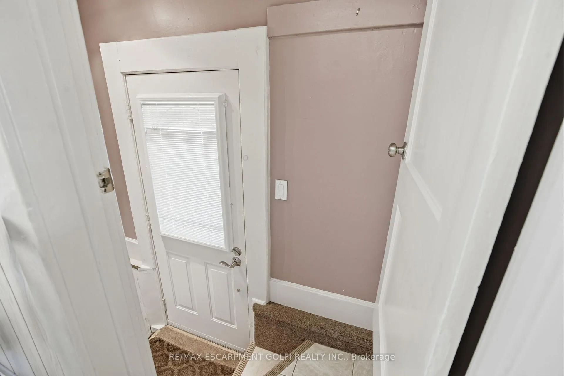 Photo 14 of 4867 Sixth Avenue, Niagara Falls, Cherrywood — HOMEH