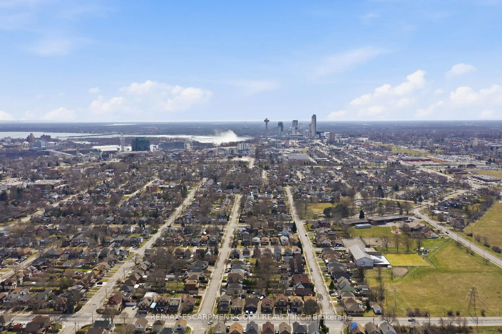 Photo 19 of 4867 Sixth Avenue, Niagara Falls, Cherrywood — HOMEH