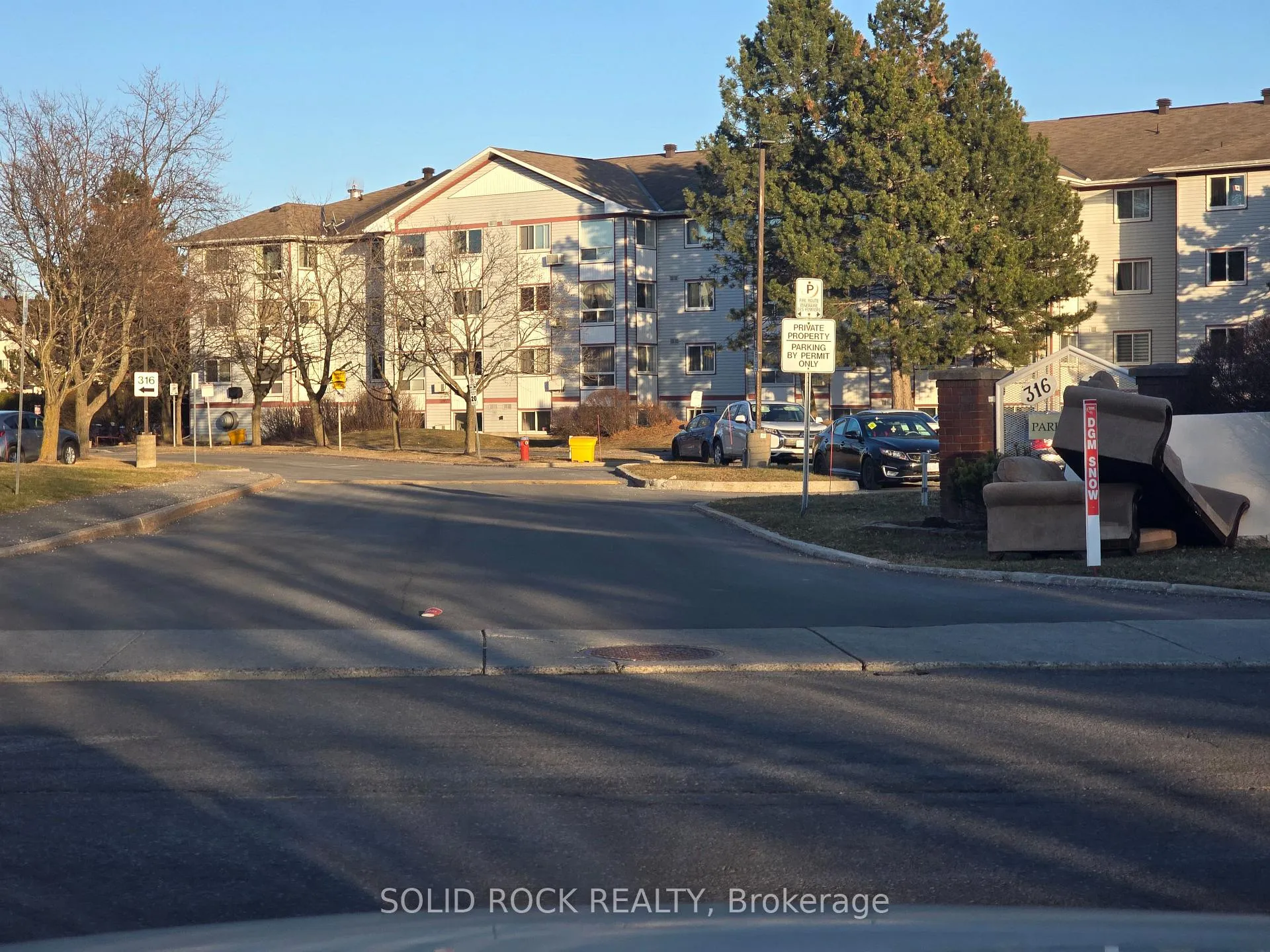 Photo 3 of Unit 418, 318 Lorry Greenberg Drive S, Ottawa, Hunt Club Park/Greenboro — HOMEH