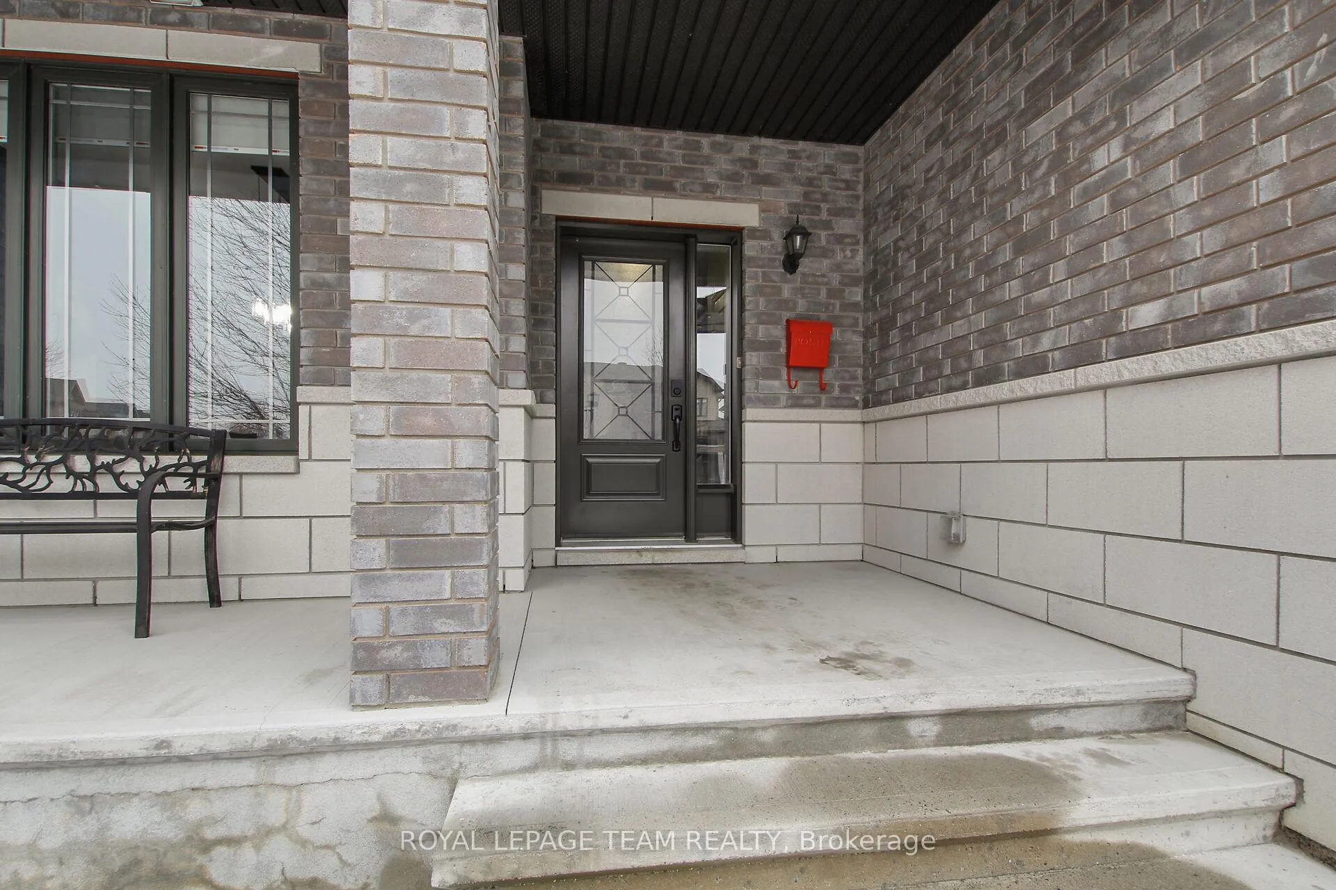 Photo 2 of 107 Francis Street, Carleton Place — HOMEH