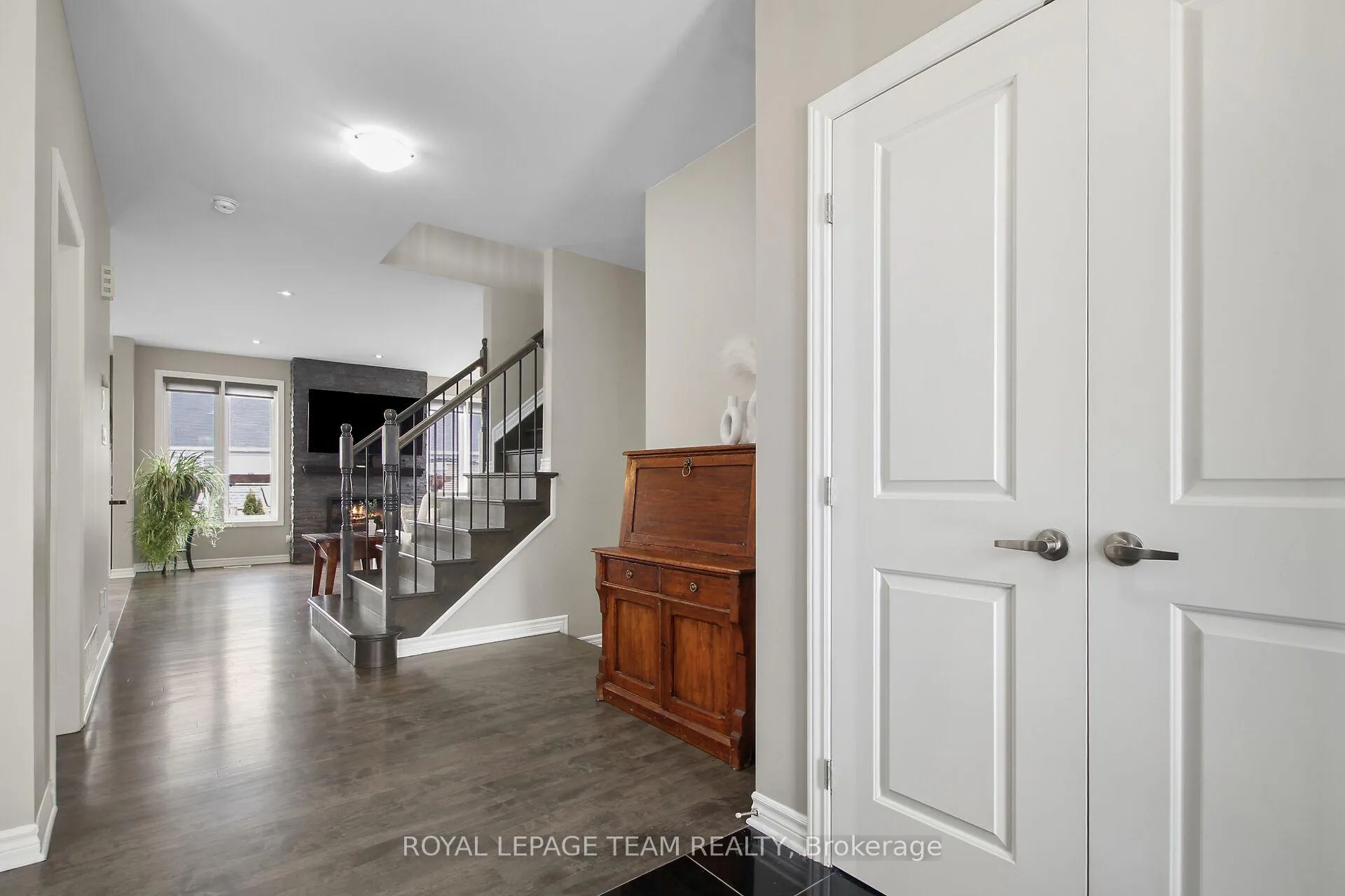 Photo 4 of 107 Francis Street, Carleton Place — HOMEH