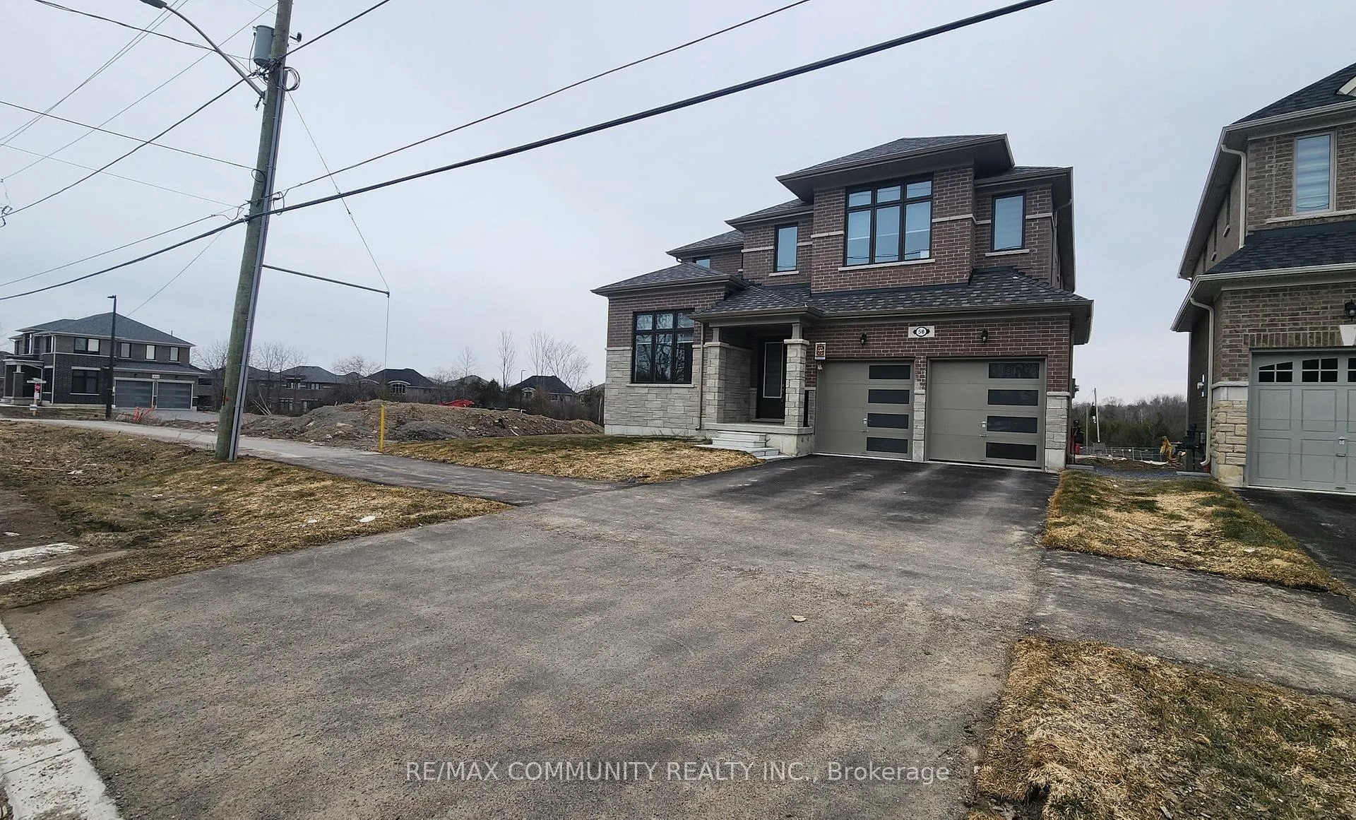 Photo 2 of Unit Main, 58 Catering Road, Georgina, Sutton & Jackson's Point — HOMEH