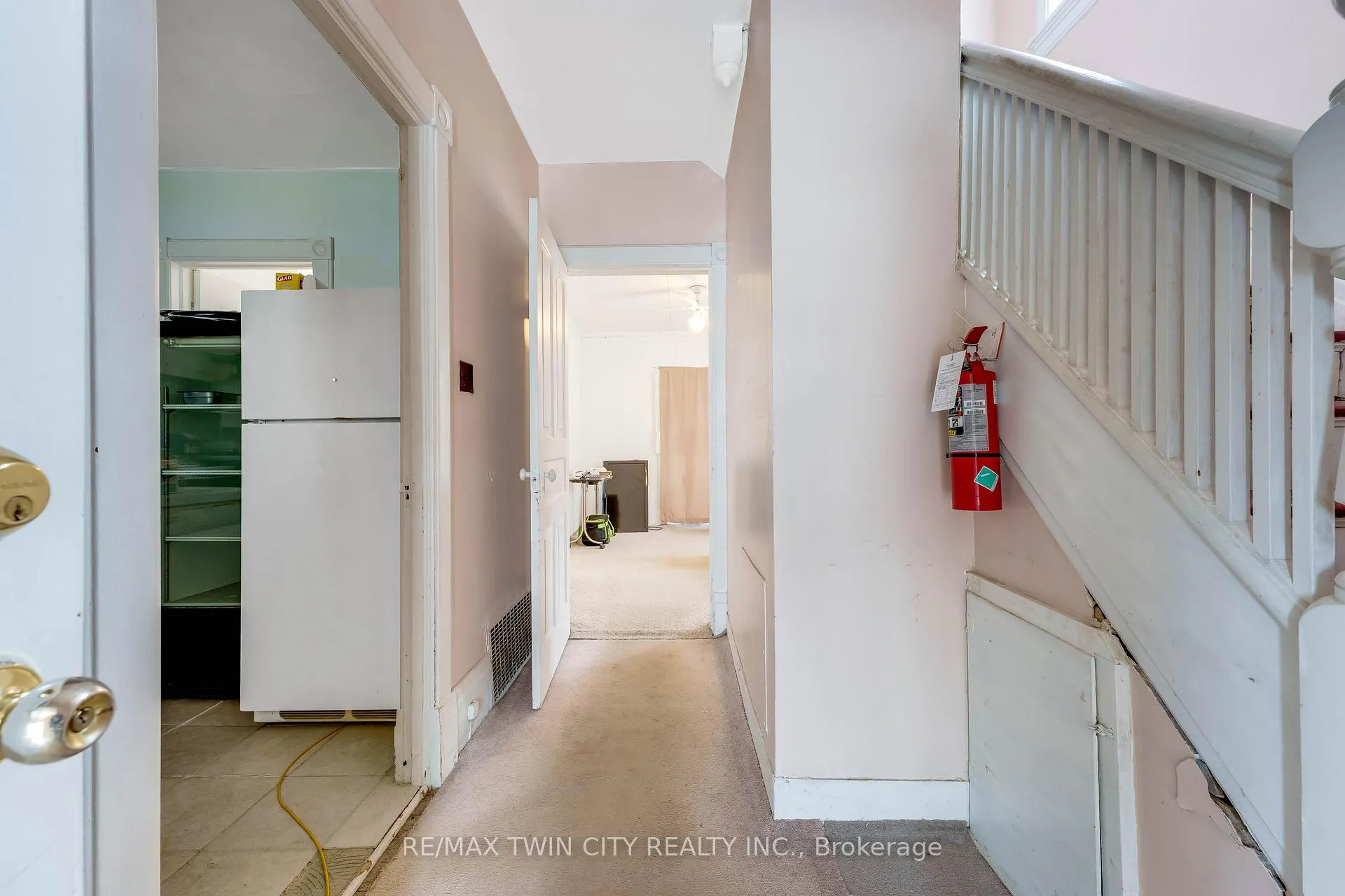 Photo 12 of 24 Madison Avenue S, Kitchener — HOMEH
