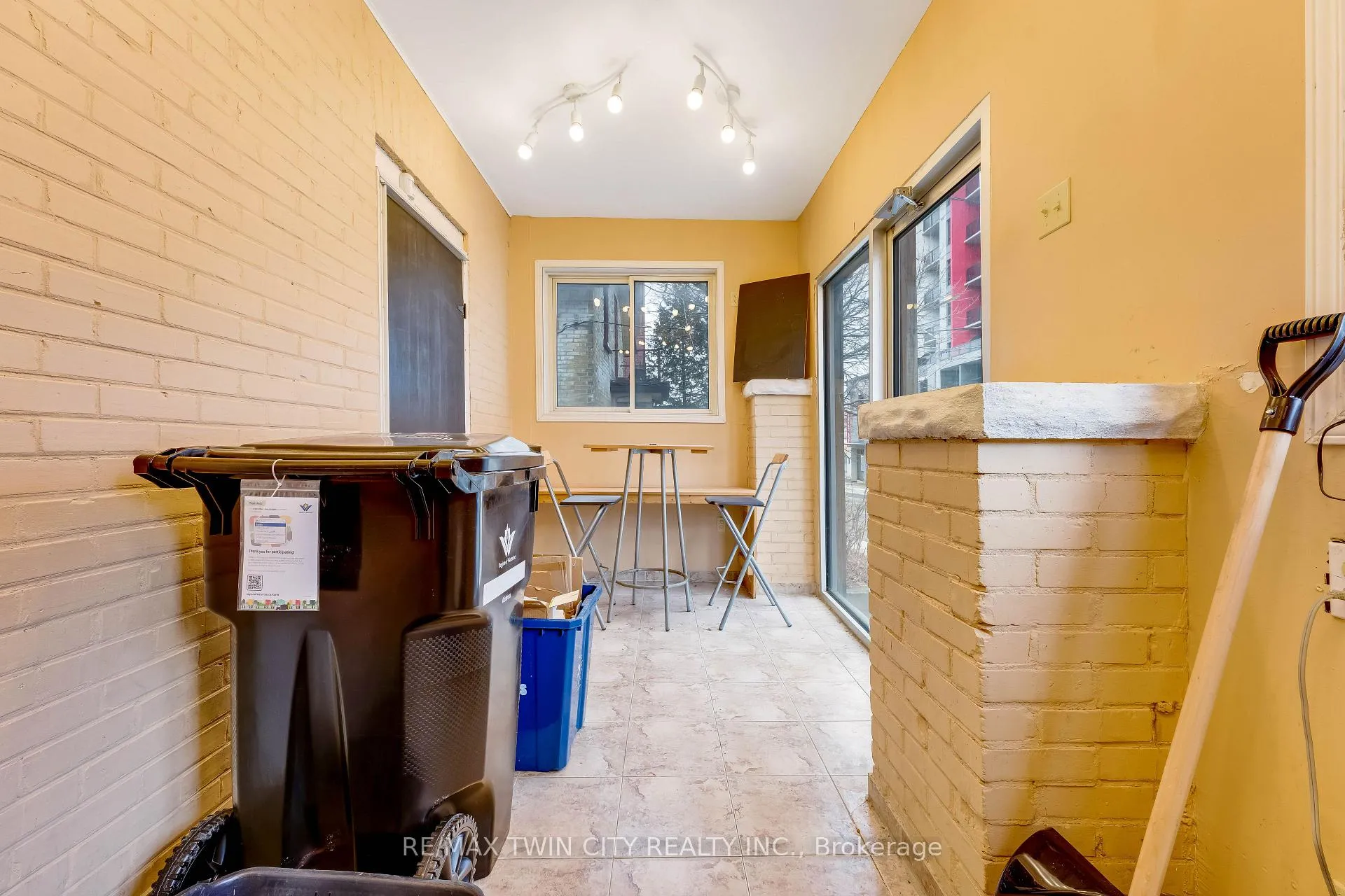 Photo 30 of 24 Madison Avenue S, Kitchener — HOMEH