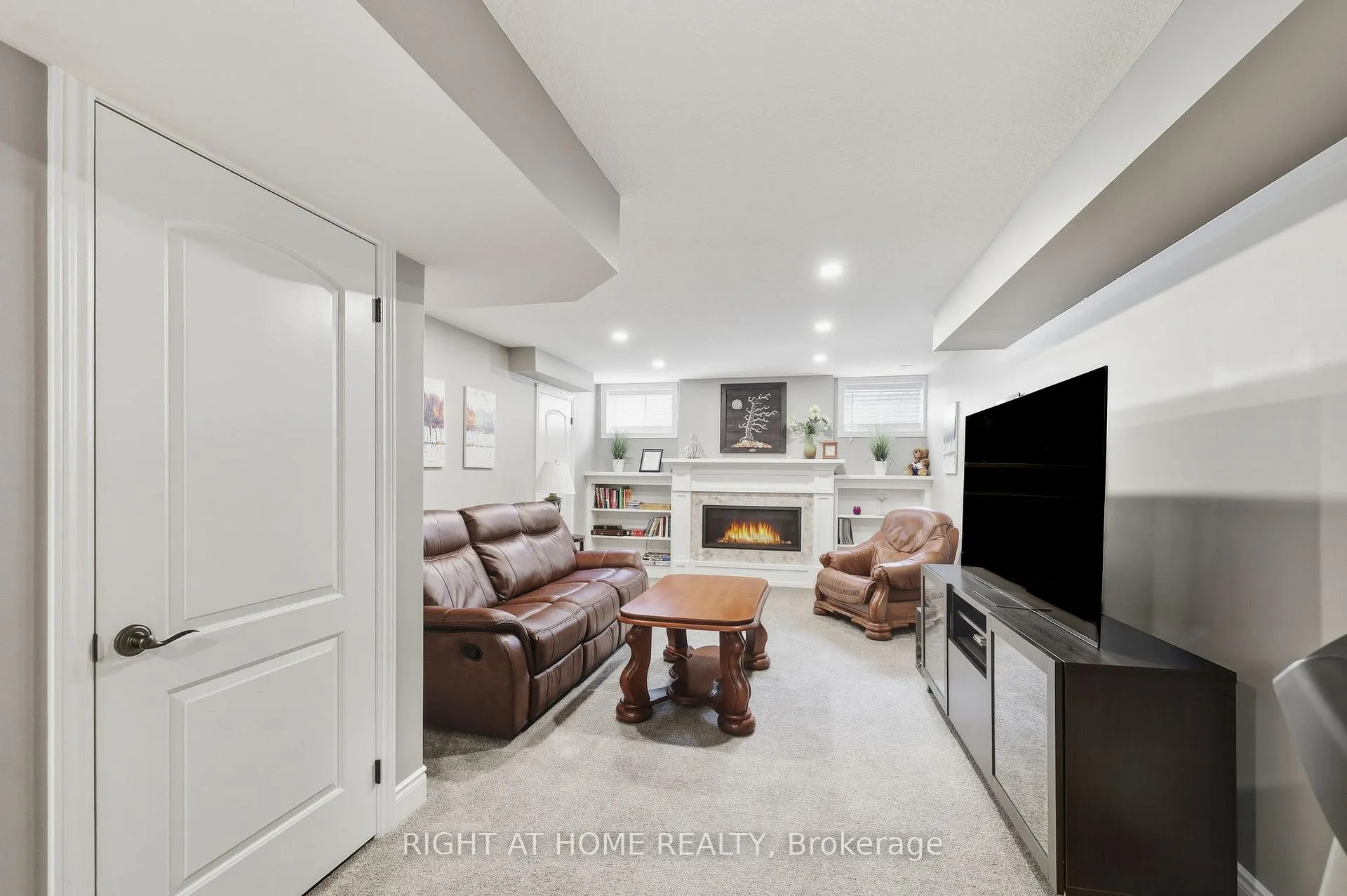 Photo 37 of 35 Caverhill Crescent, Middlesex Centre, Komoka — HOMEH