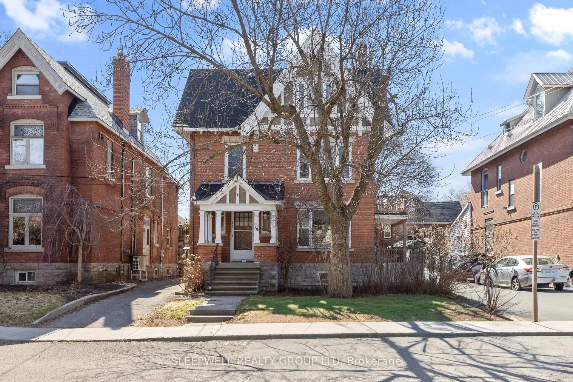 Photo of 84 Fourth Avenue