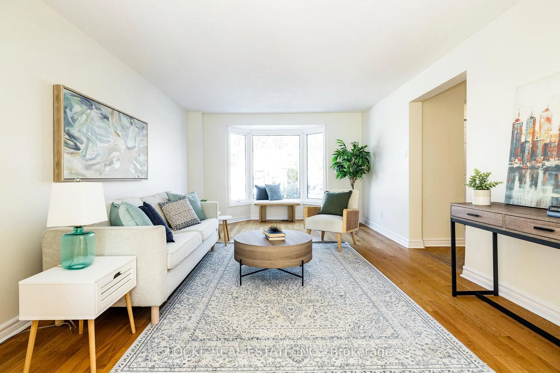 Photo 6 of 1404 Forest Valley Drive, Ottawa, Chapel Hill — HOMEH