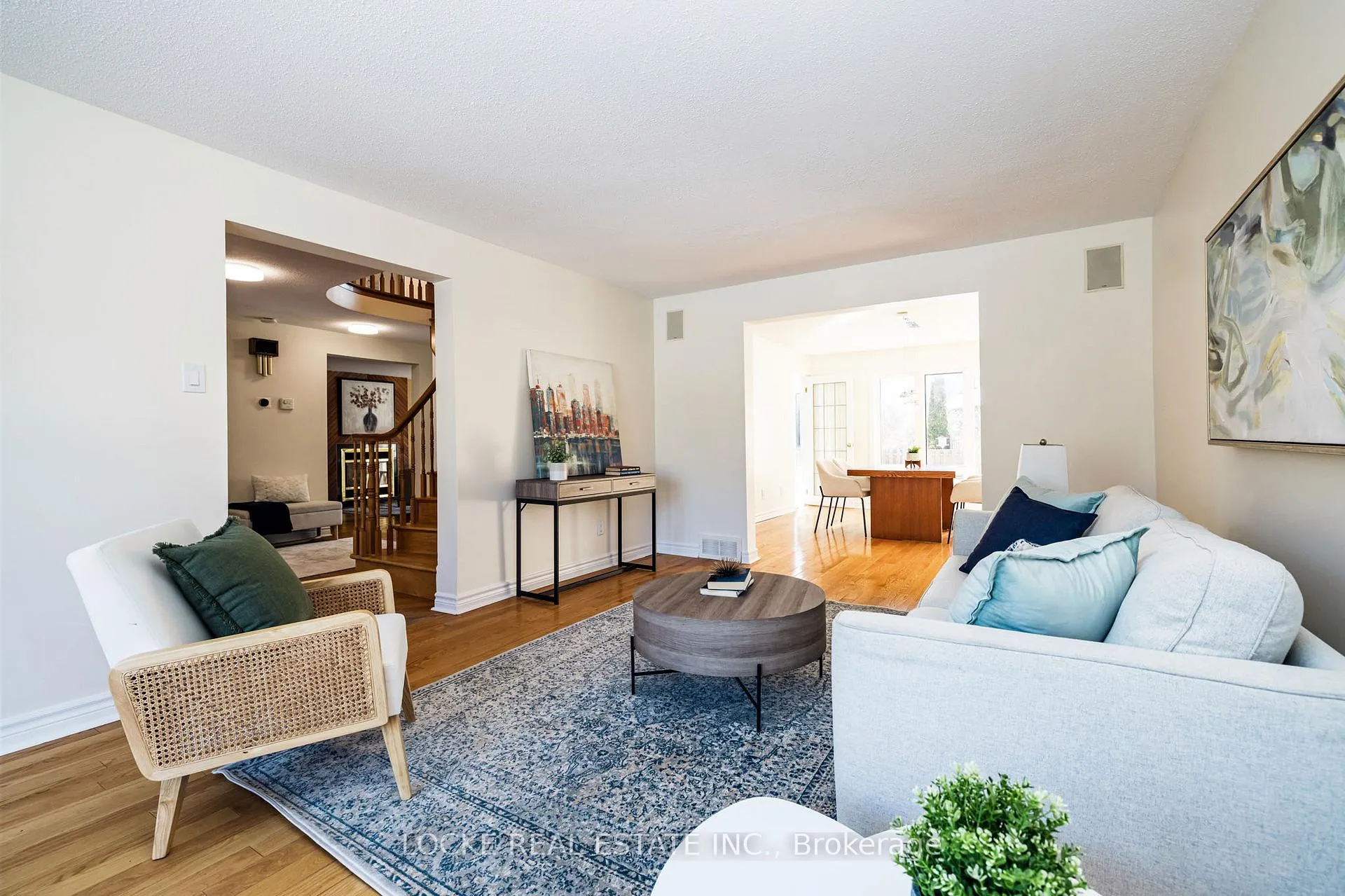 Photo 7 of 1404 Forest Valley Drive, Ottawa, Chapel Hill — HOMEH