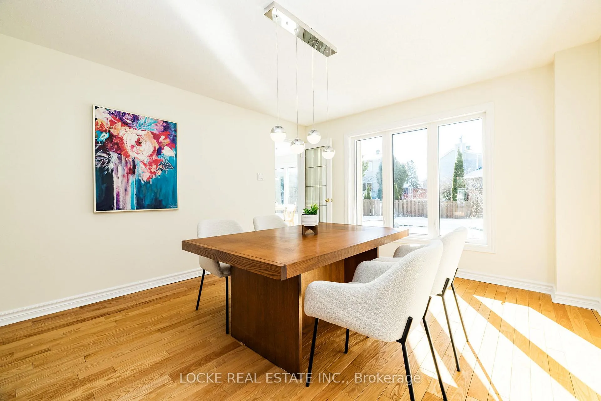 Photo 10 of 1404 Forest Valley Drive, Ottawa, Chapel Hill — HOMEH