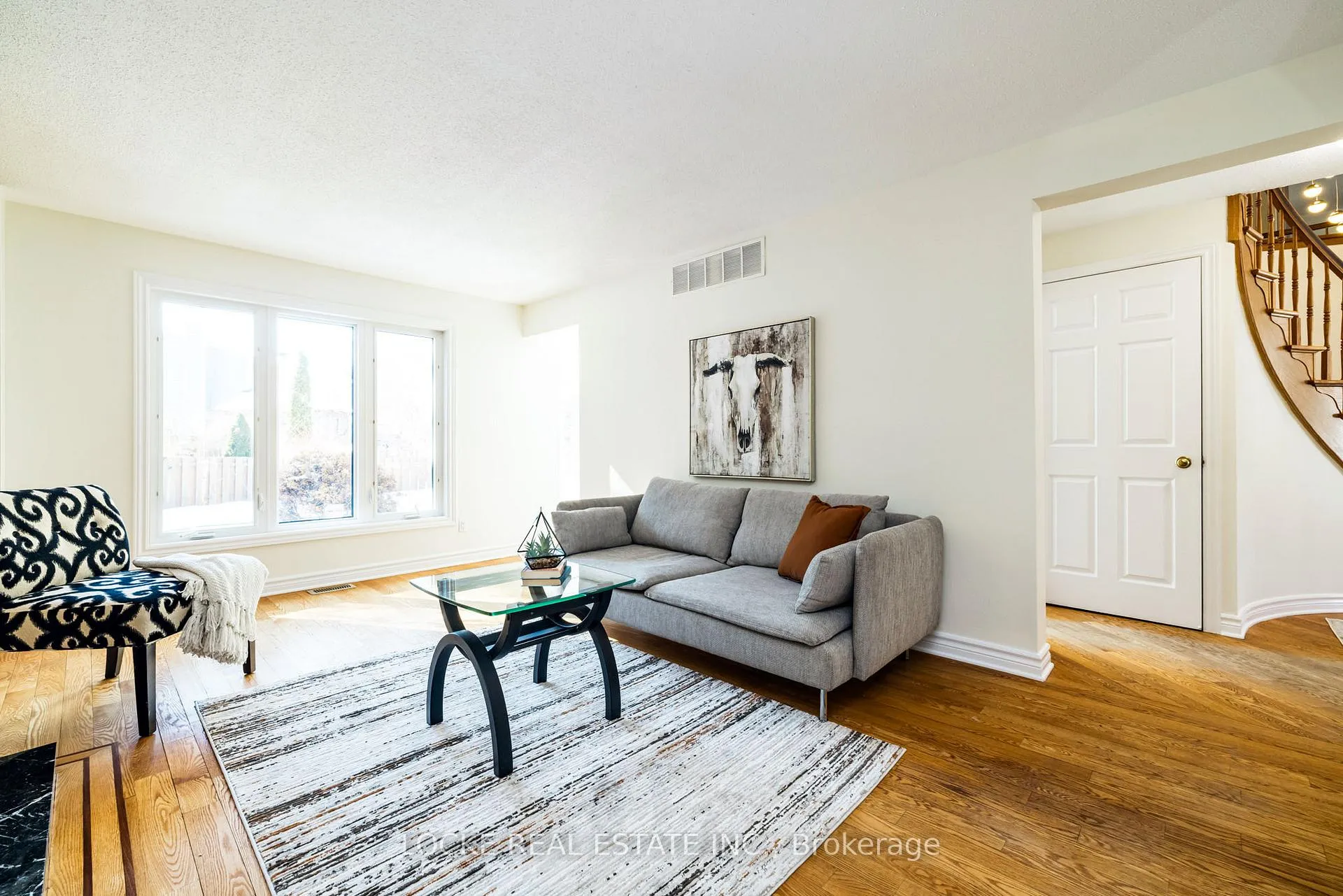 Photo 17 of 1404 Forest Valley Drive, Ottawa, Chapel Hill — HOMEH