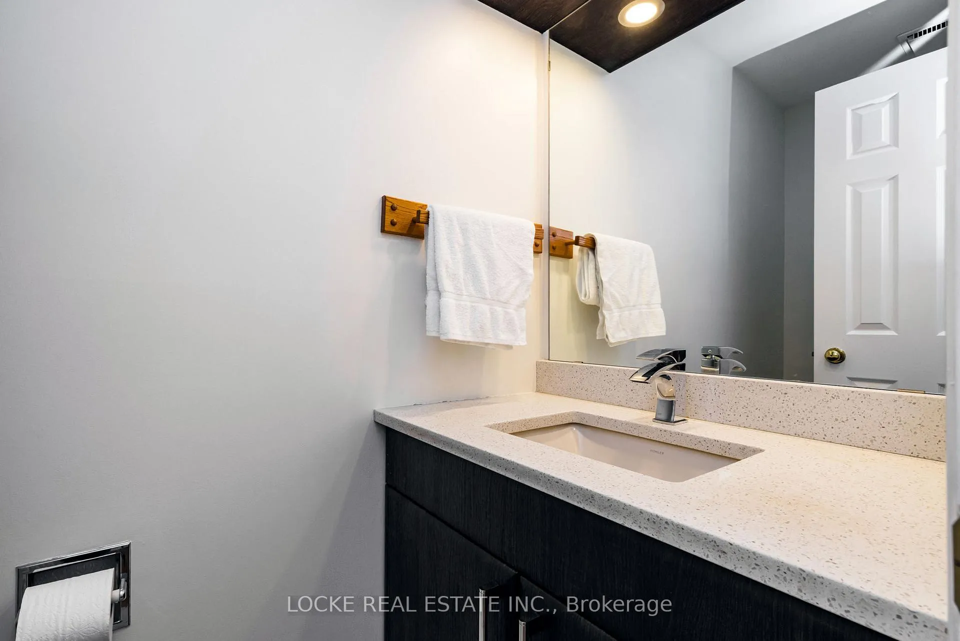 Photo 18 of 1404 Forest Valley Drive, Ottawa, Chapel Hill — HOMEH