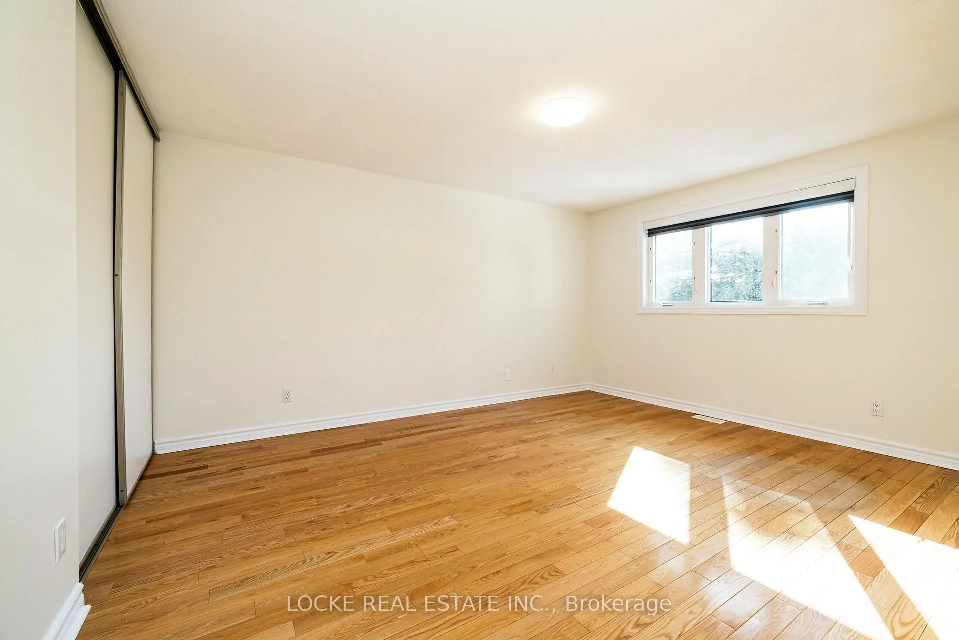 Photo 29 of 1404 Forest Valley Drive, Ottawa, Chapel Hill — HOMEH