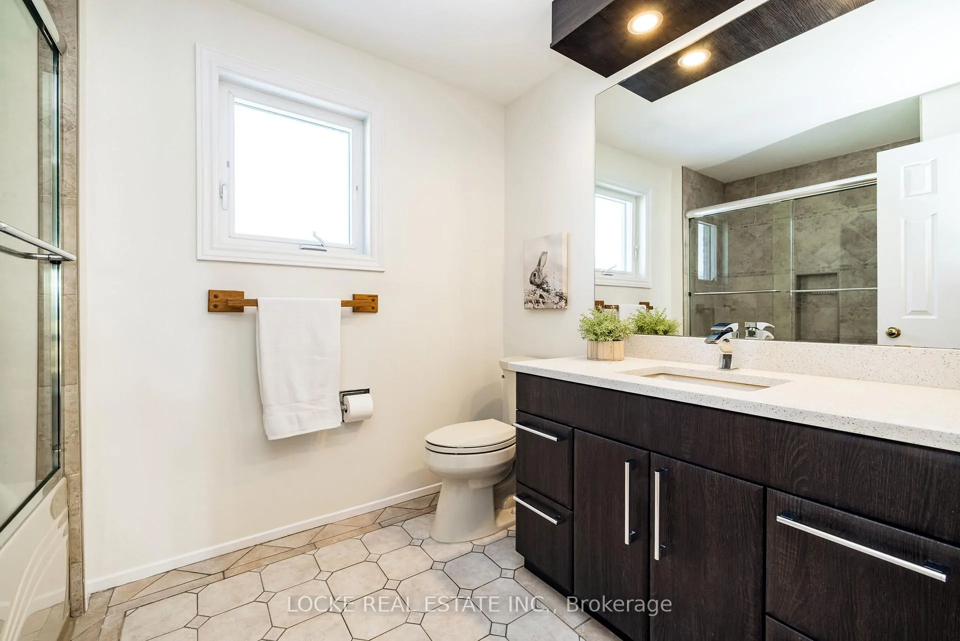 Photo 30 of 1404 Forest Valley Drive, Ottawa, Chapel Hill — HOMEH