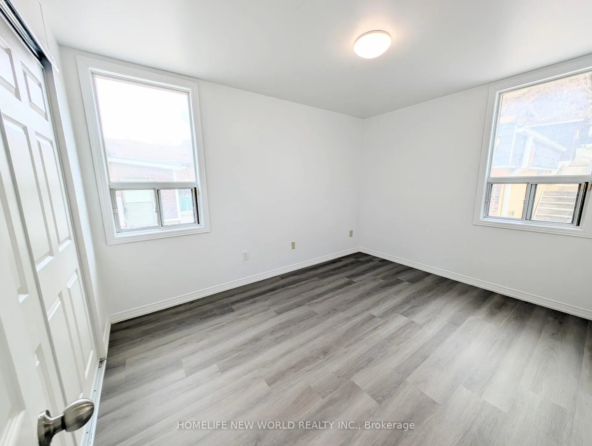 Photo 16 of 53 Dunraven Drive, Toronto, Keelesdale-Eglinton West — HOMEH