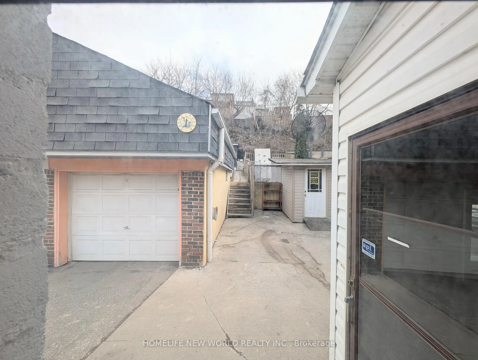 Photo 27 of 53 Dunraven Drive, Toronto, Keelesdale-Eglinton West — HOMEH