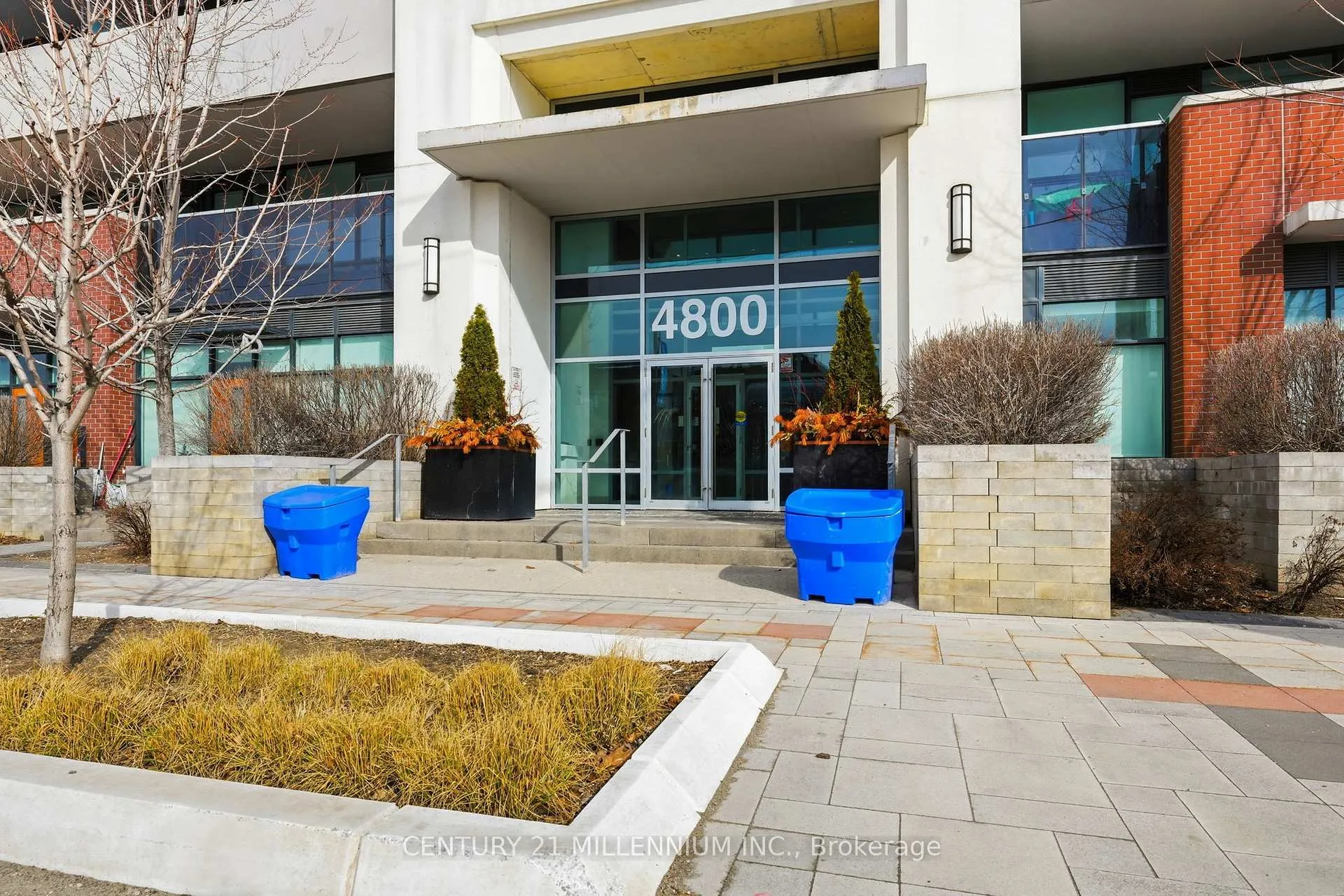 Photo 2 of Unit 627, 4800 Highway 7 Road, Vaughan, East Woodbridge — HOMEH