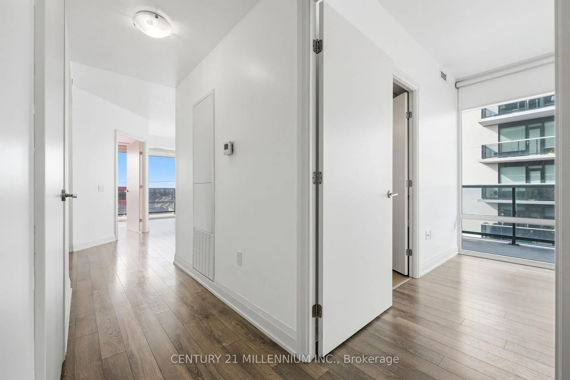 Photo 7 of Unit 627, 4800 Highway 7 Road, Vaughan, East Woodbridge — HOMEH