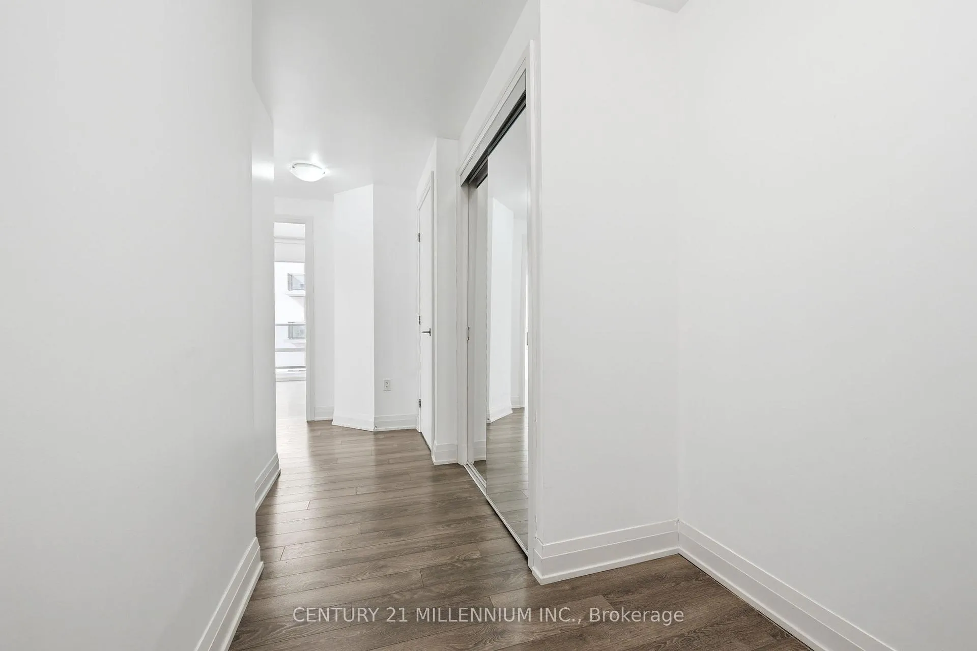 Photo 8 of Unit 627, 4800 Highway 7 Road, Vaughan, East Woodbridge — HOMEH
