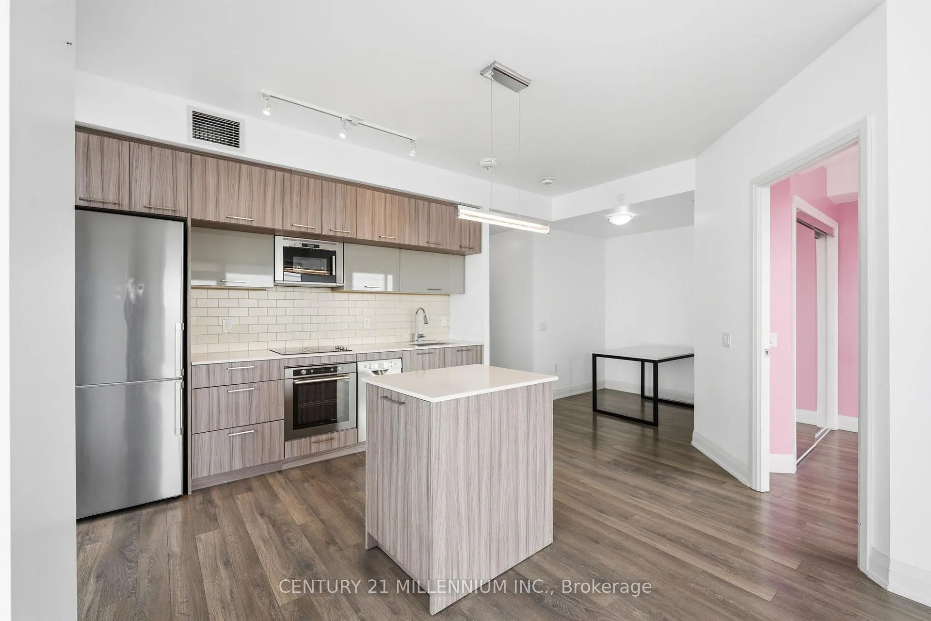 Photo 12 of Unit 627, 4800 Highway 7 Road, Vaughan, East Woodbridge — HOMEH