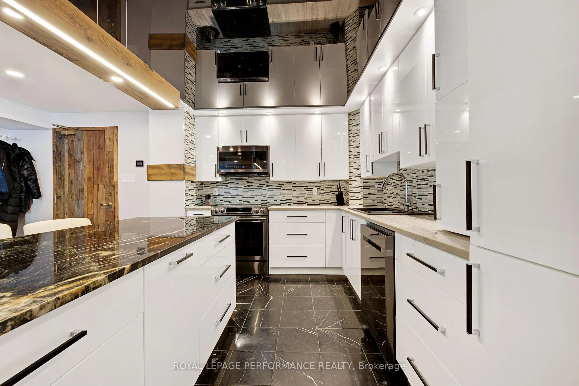 Photo 11 of Unit 1905, 160 George Street, Ottawa, Lower Town/Byward Market — HOMEH