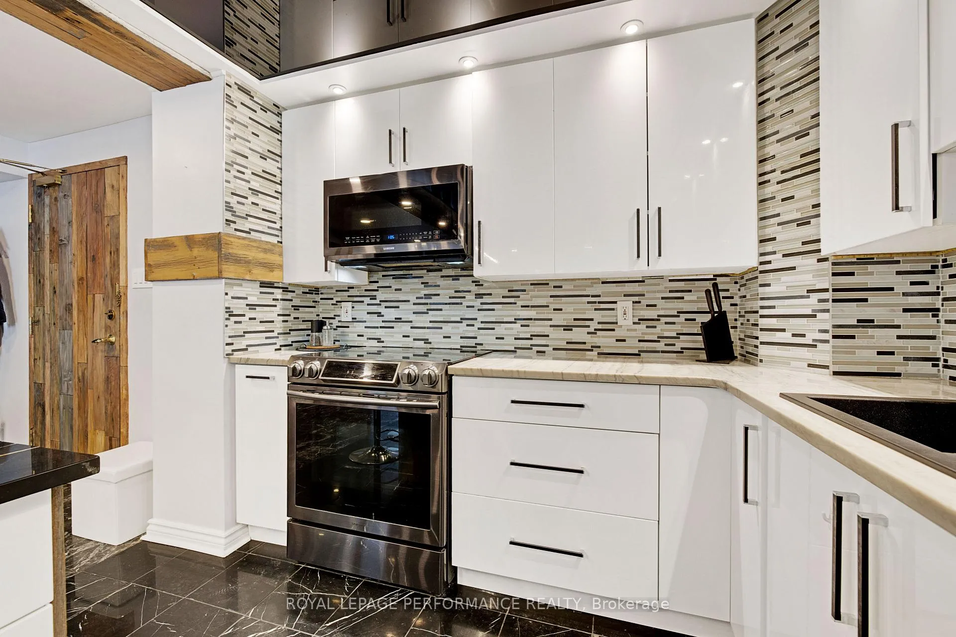 Photo 12 of Unit 1905, 160 George Street, Ottawa, Lower Town/Byward Market — HOMEH