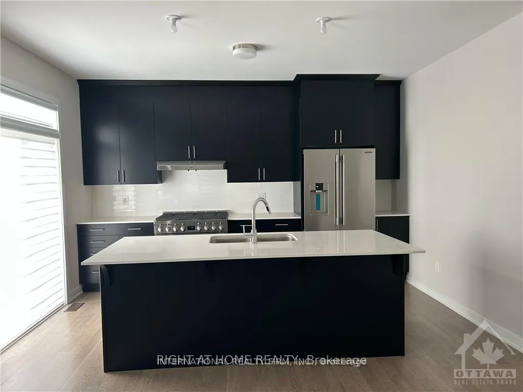 Photo 3 of 405 Appalachian Circle N, Ottawa, Barrhaven - Half Moon Bay — HOMEH