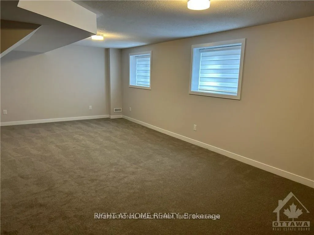 Photo 9 of 405 Appalachian Circle N, Ottawa, Barrhaven - Half Moon Bay — HOMEH