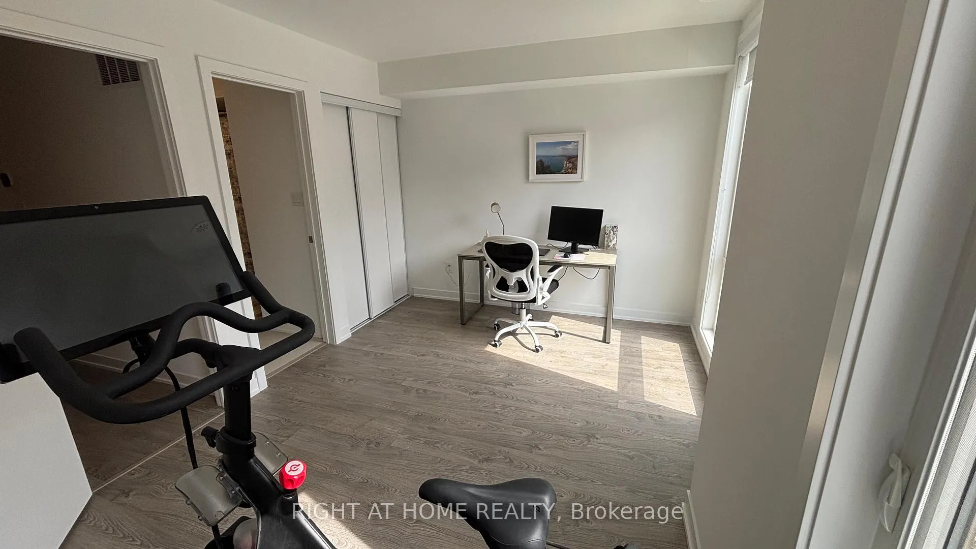 Photo 17 of 110 Green Gardens Boulevard, Toronto, Englemount-Lawrence — HOMEH