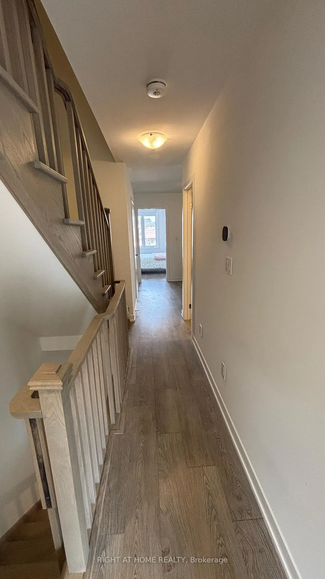 Photo 19 of 110 Green Gardens Boulevard, Toronto, Englemount-Lawrence — HOMEH