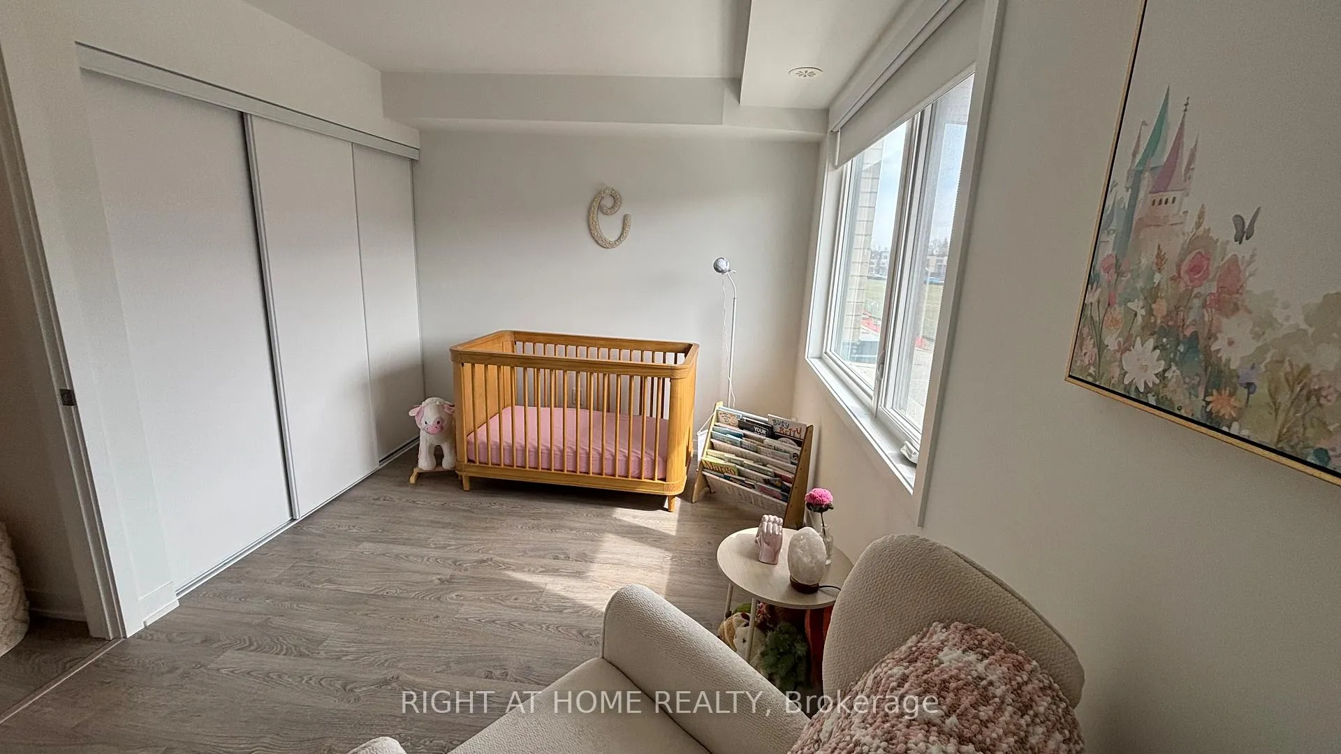 Photo 29 of 110 Green Gardens Boulevard, Toronto, Englemount-Lawrence — HOMEH