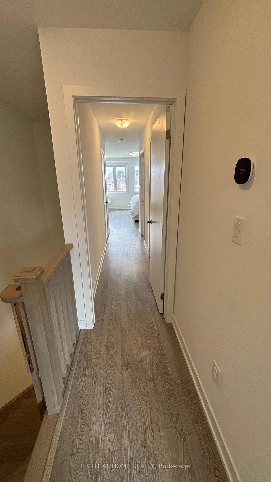 Photo 30 of 110 Green Gardens Boulevard, Toronto, Englemount-Lawrence — HOMEH