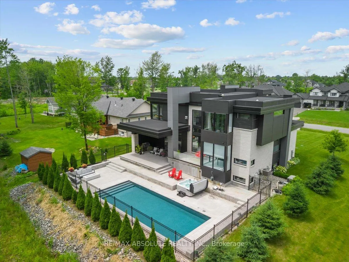 Photo 2 of 553 Shoreway Drive, Ottawa, Greely — HOMEH