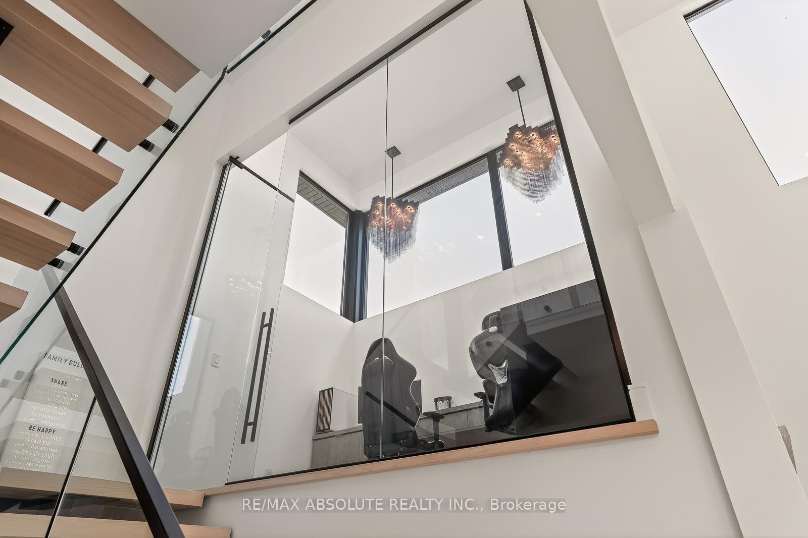Photo 26 of 553 Shoreway Drive, Ottawa, Greely — HOMEH