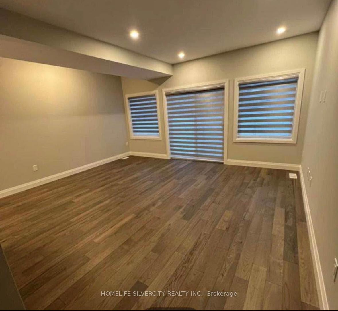 Photo 5 of 309 Chapelhill Drive, Kitchener — HOMEH