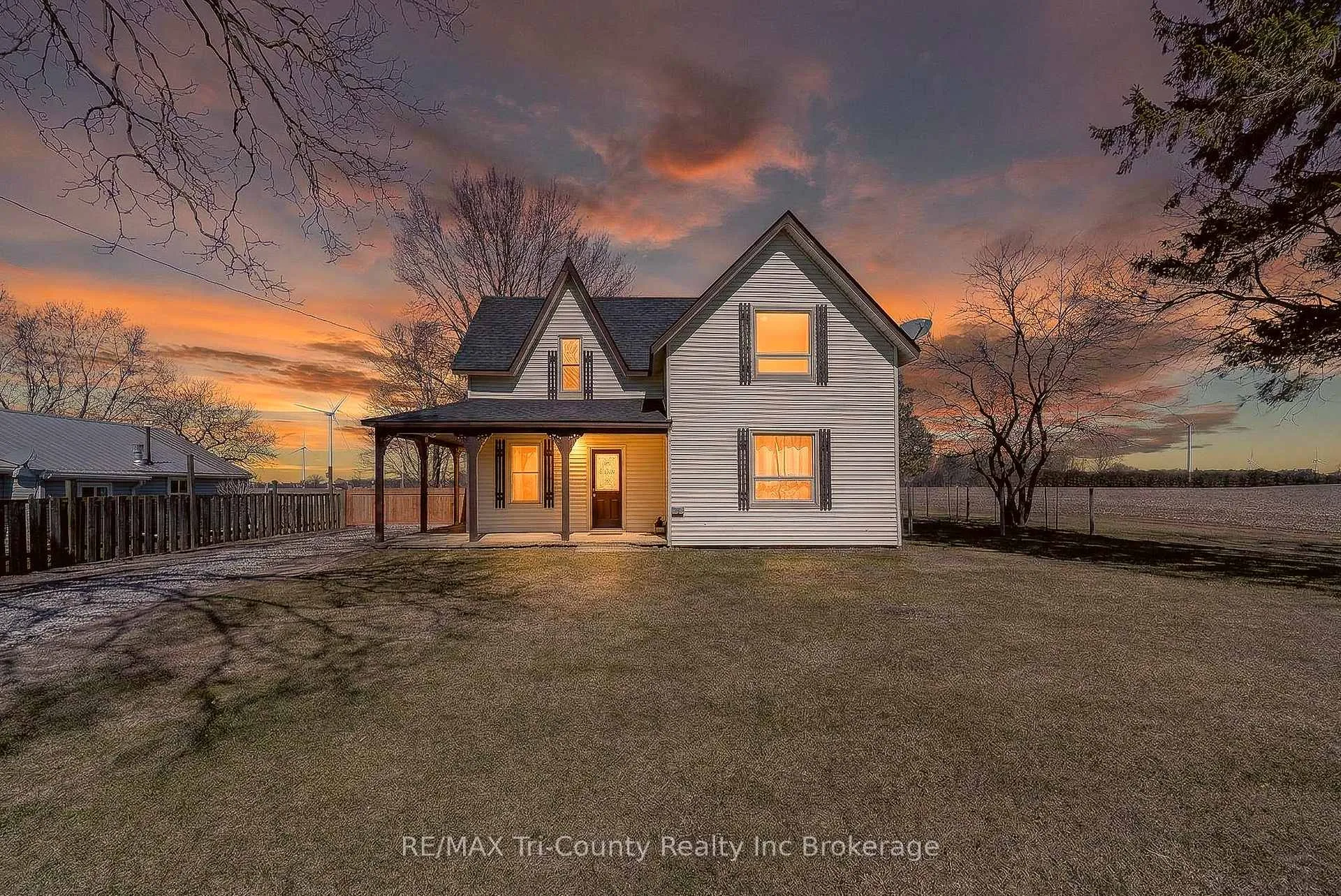 Photo 4 of 591 Lakeshore Road, Norfolk, Rural Houghton — HOMEH