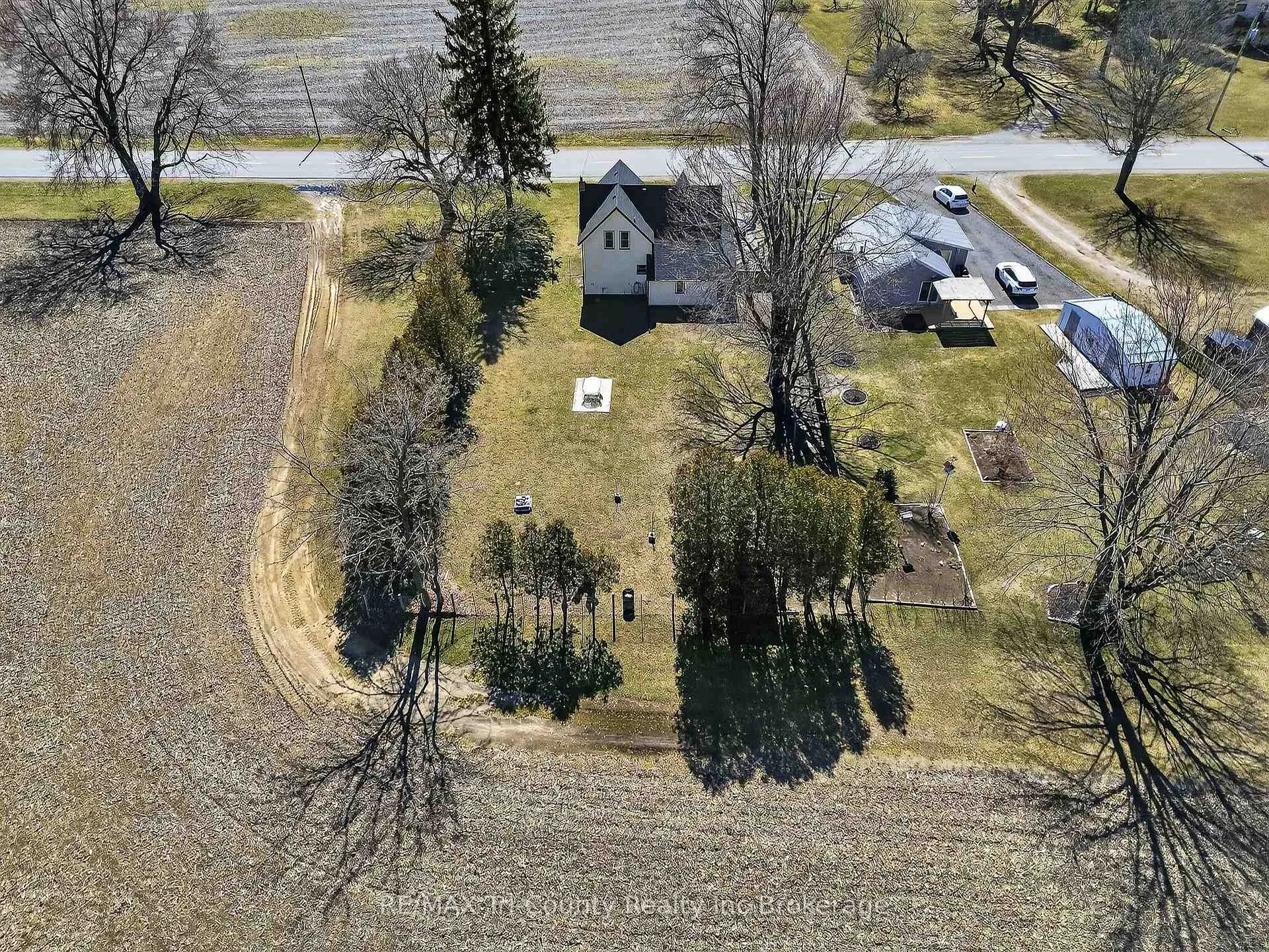 Photo 14 of 591 Lakeshore Road, Norfolk, Rural Houghton — HOMEH