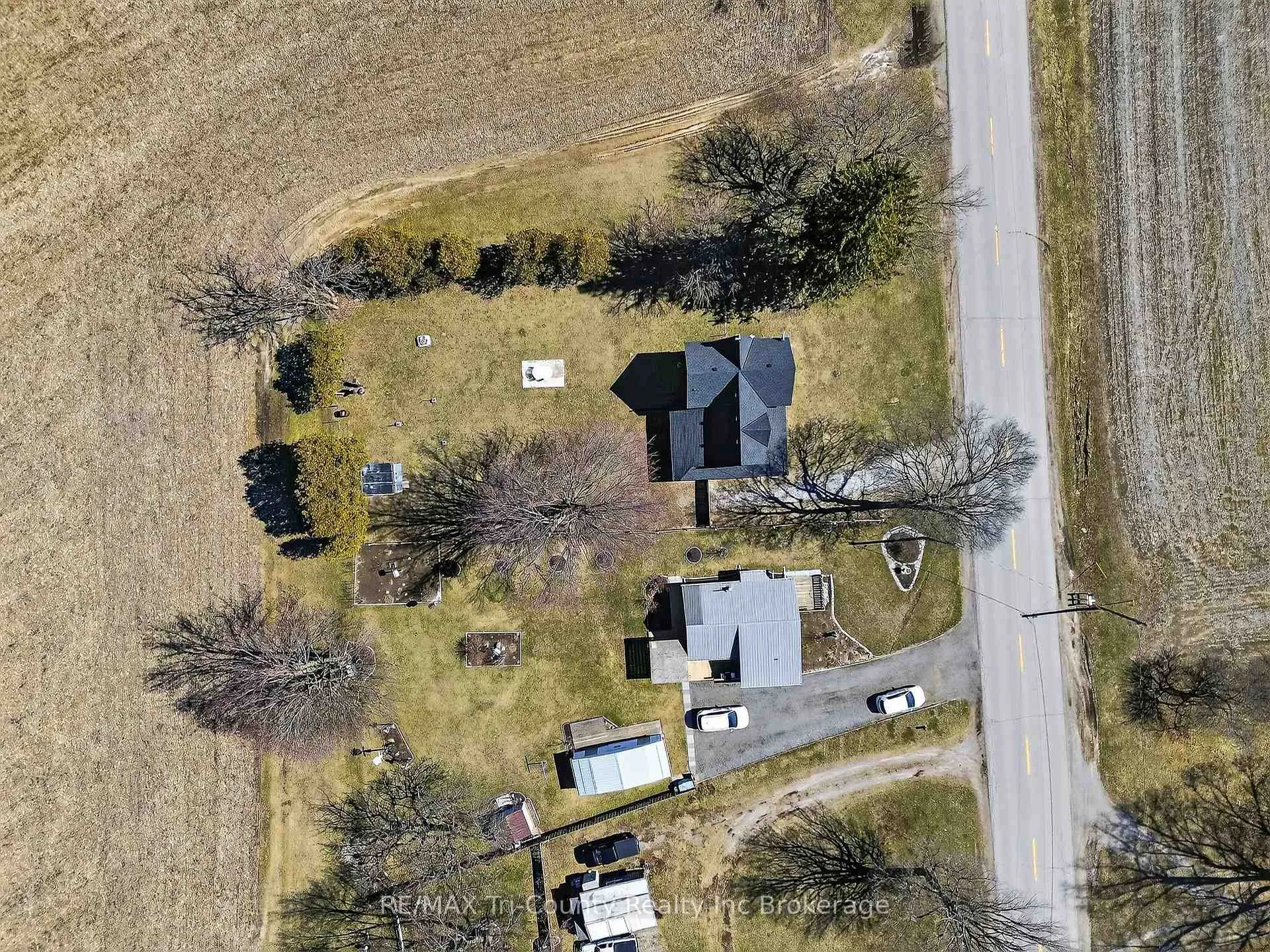 Photo 15 of 591 Lakeshore Road, Norfolk, Rural Houghton — HOMEH