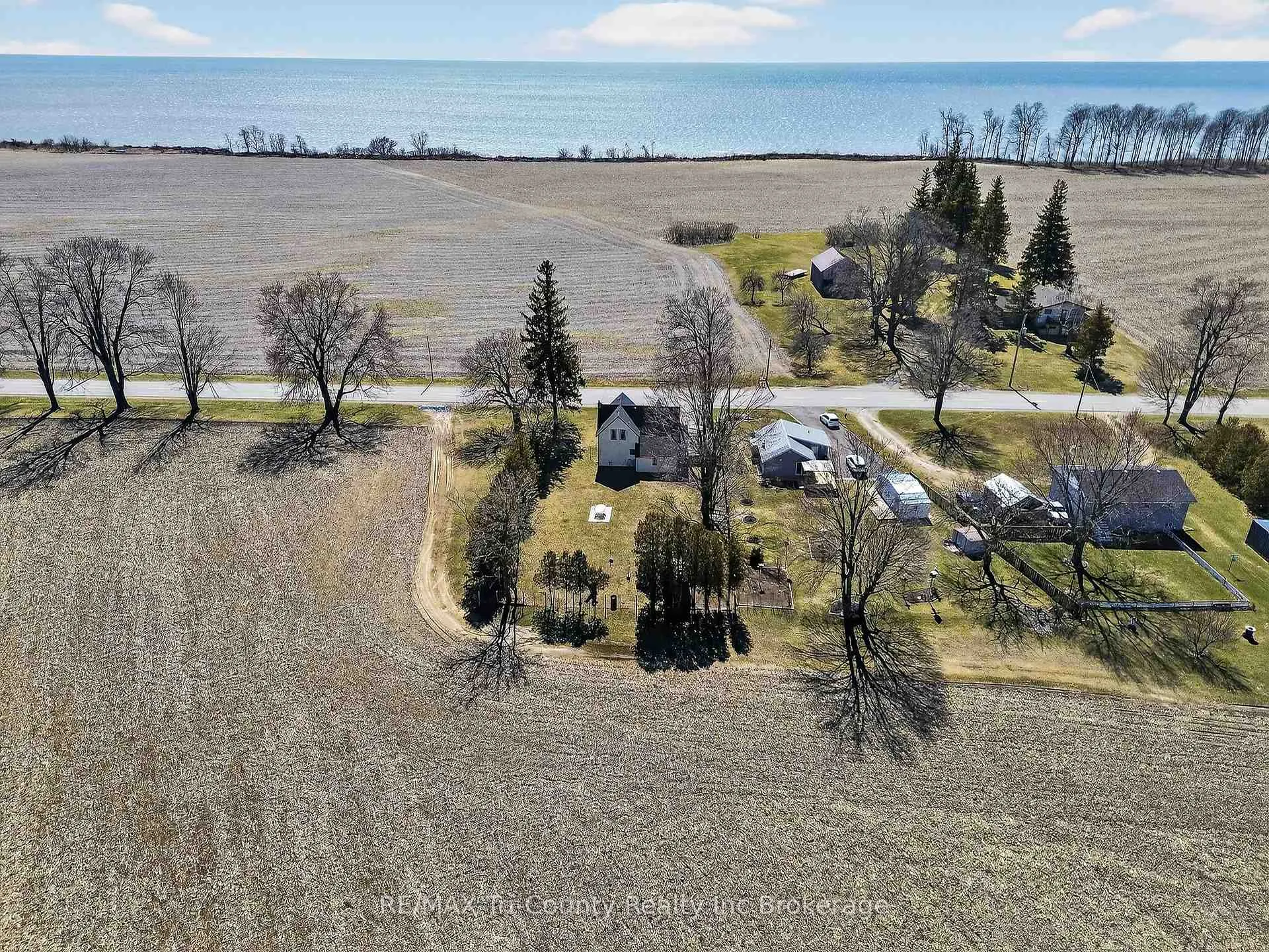 Photo 16 of 591 Lakeshore Road, Norfolk, Rural Houghton — HOMEH