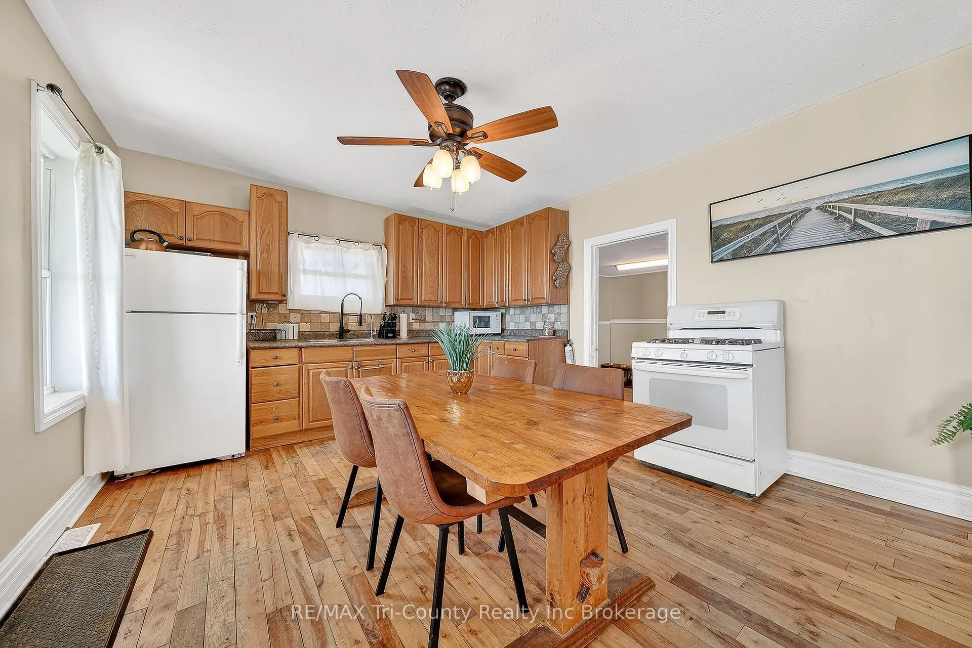 Photo 19 of 591 Lakeshore Road, Norfolk, Rural Houghton — HOMEH