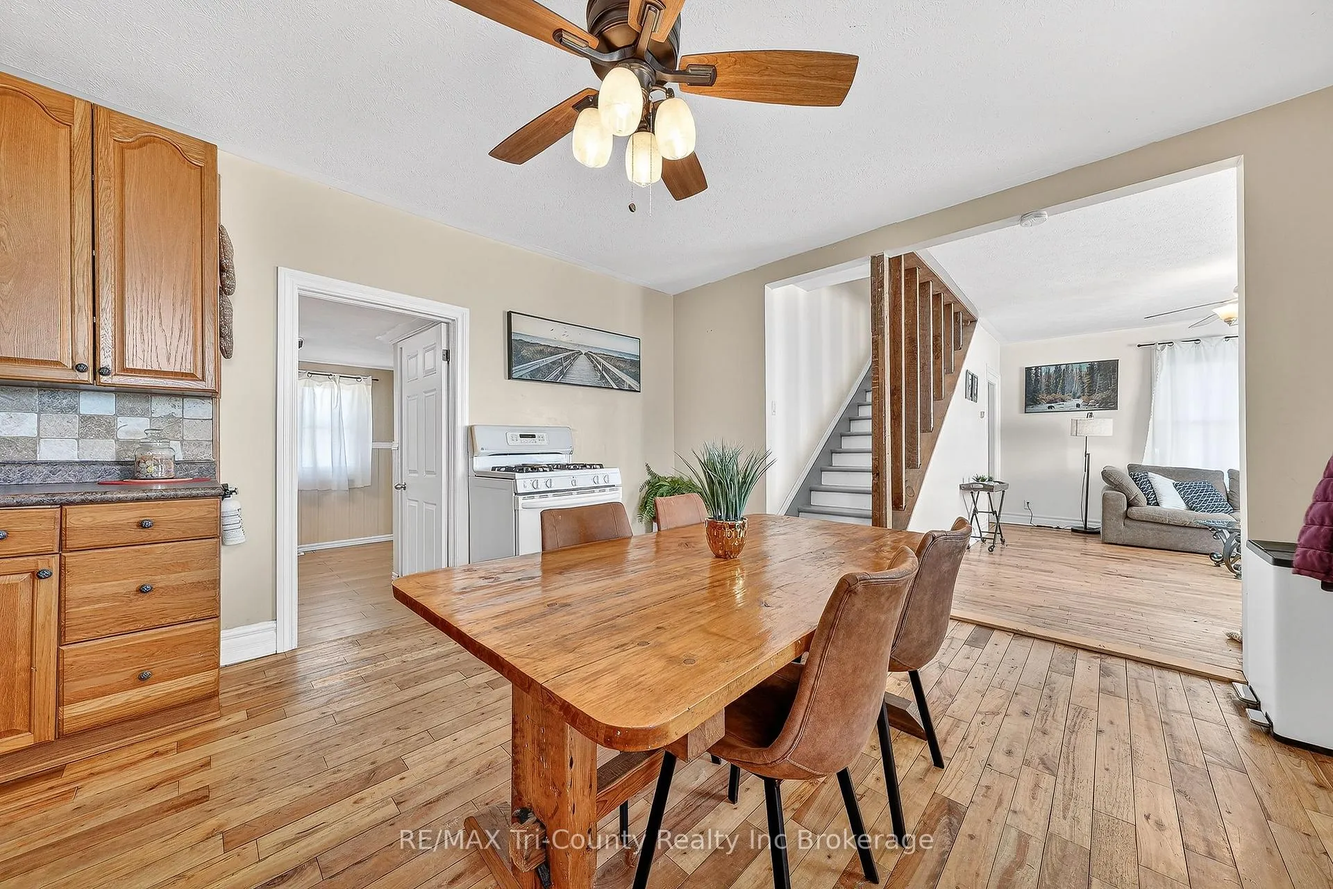 Photo 22 of 591 Lakeshore Road, Norfolk, Rural Houghton — HOMEH